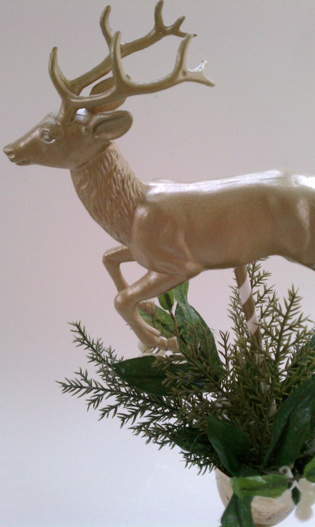 gold deer