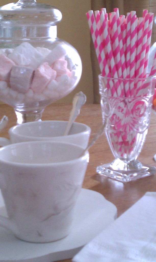 cups & straws