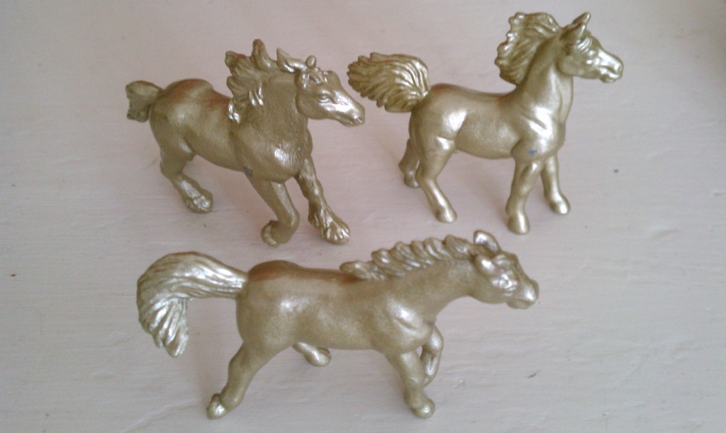 gold horses