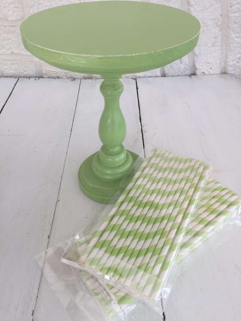 cake stand & straws