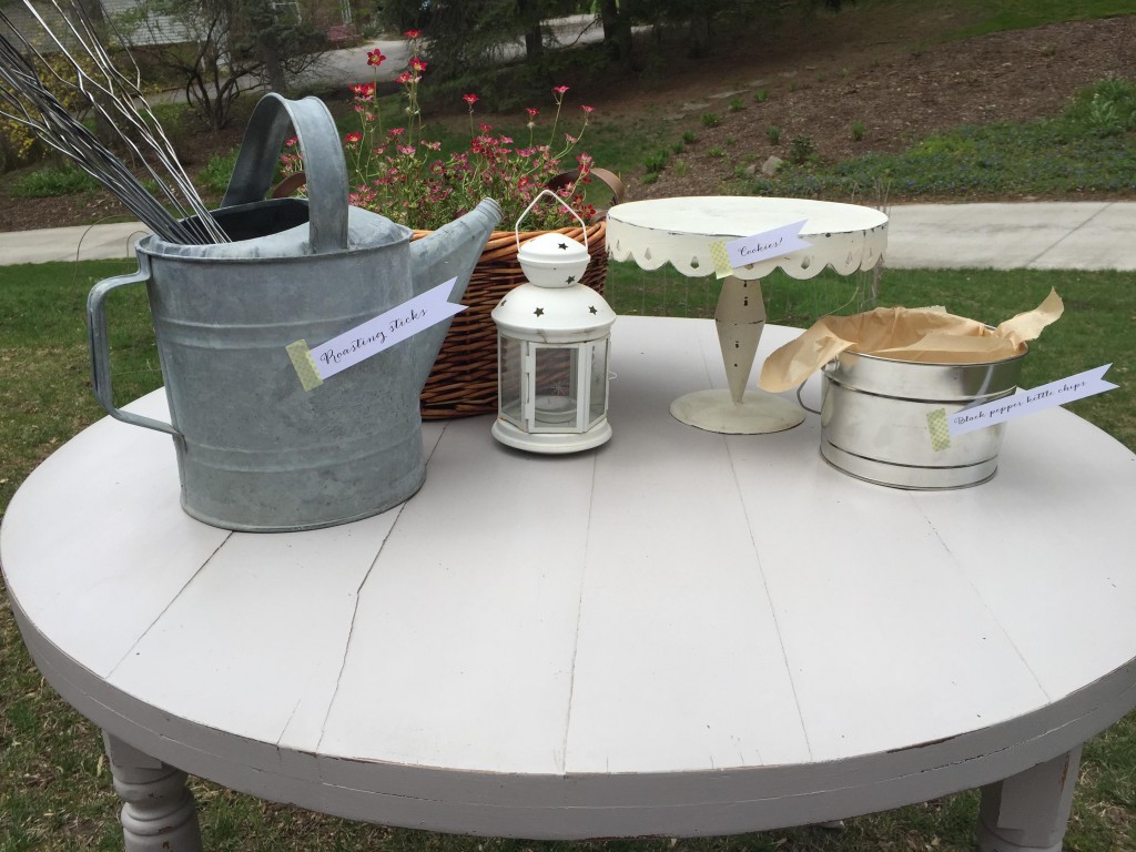 snack table set up