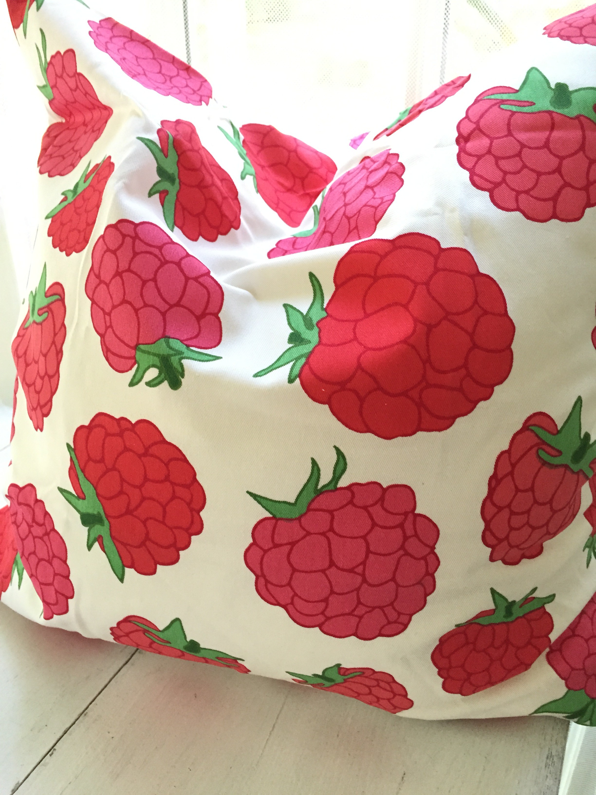 berry pillow