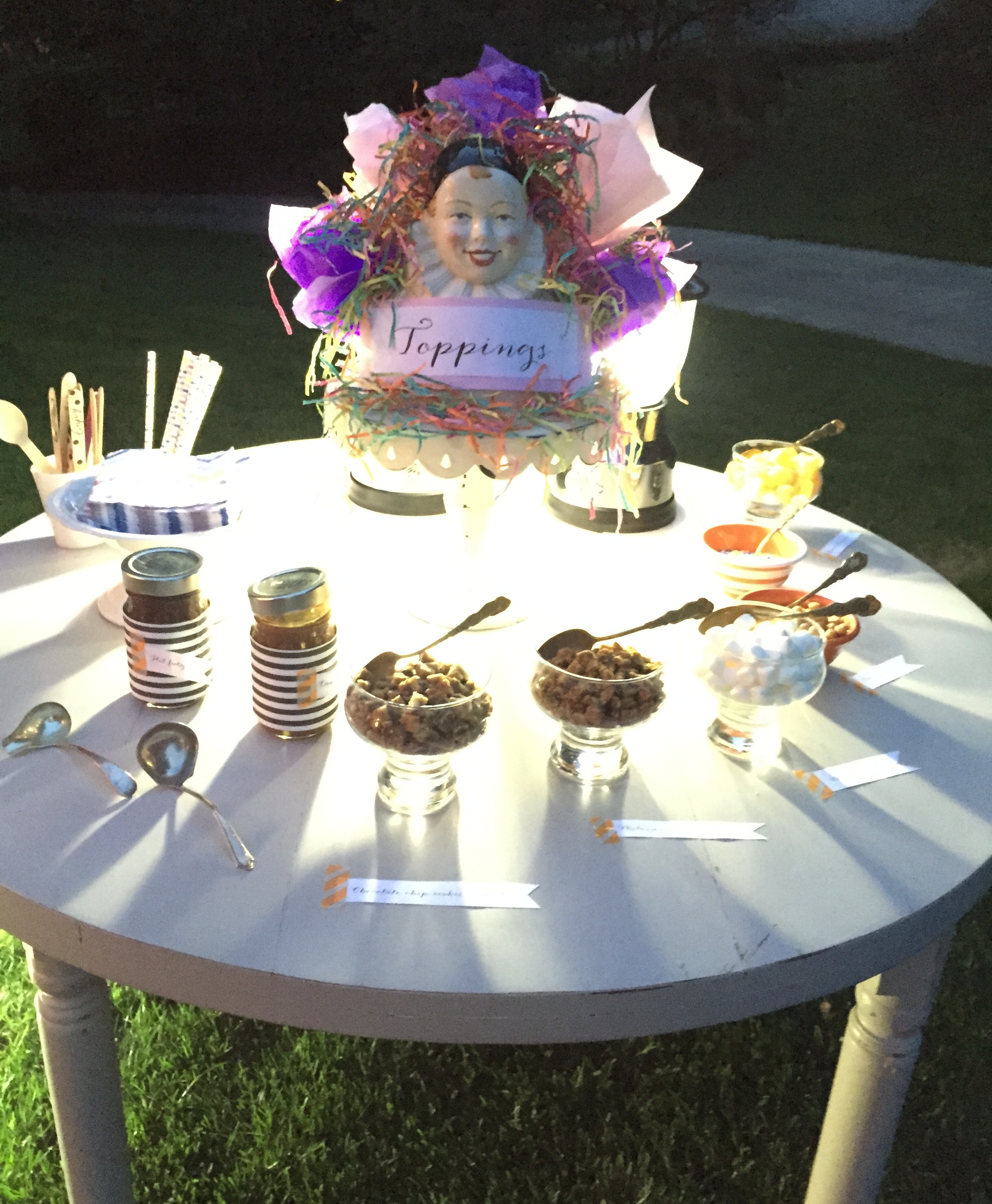 sundae table