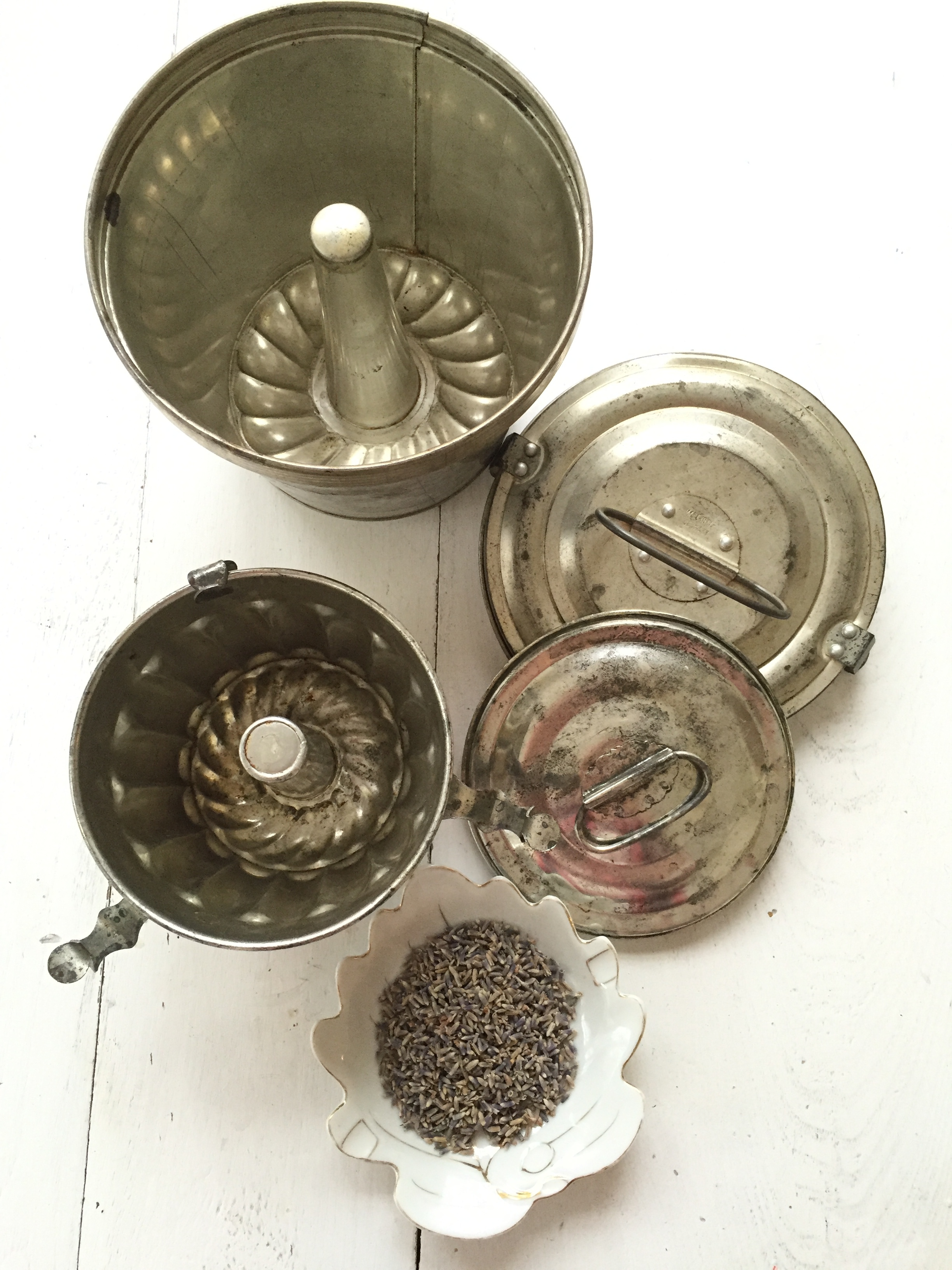 small vintage bundt pans