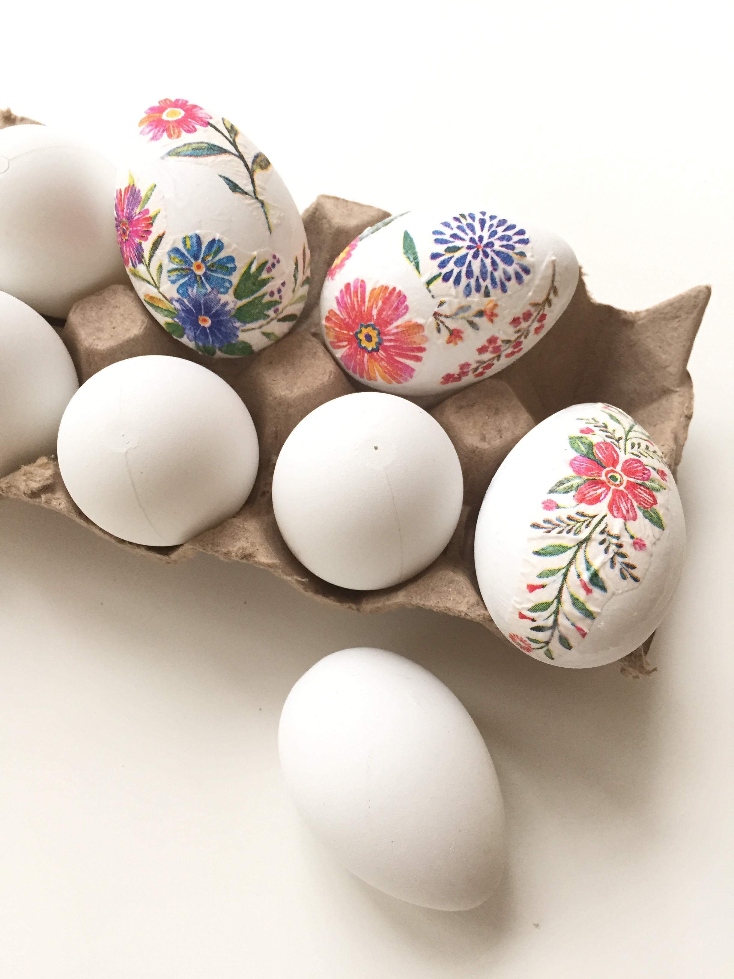 decoupage eggs