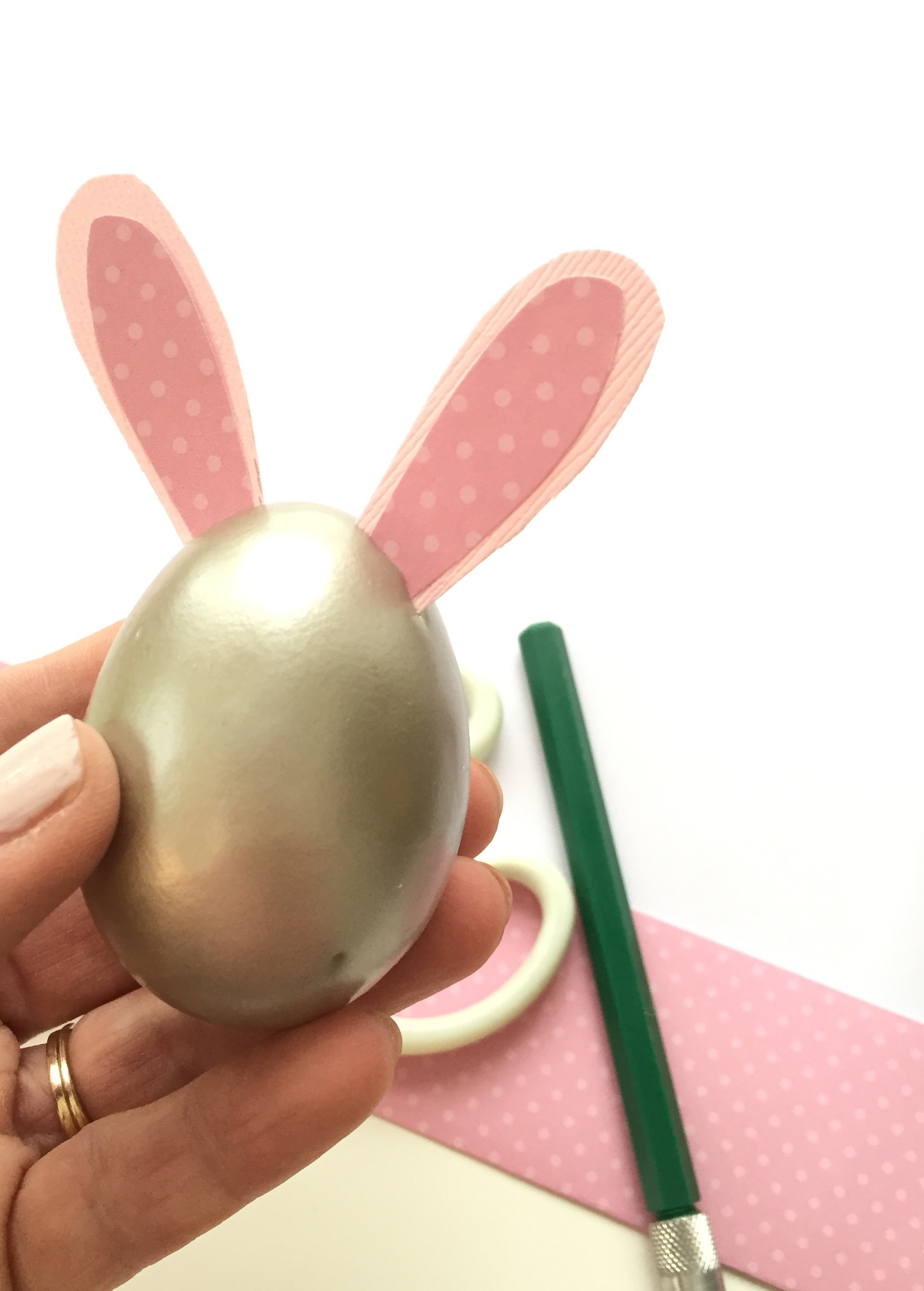 DIY bunny egg