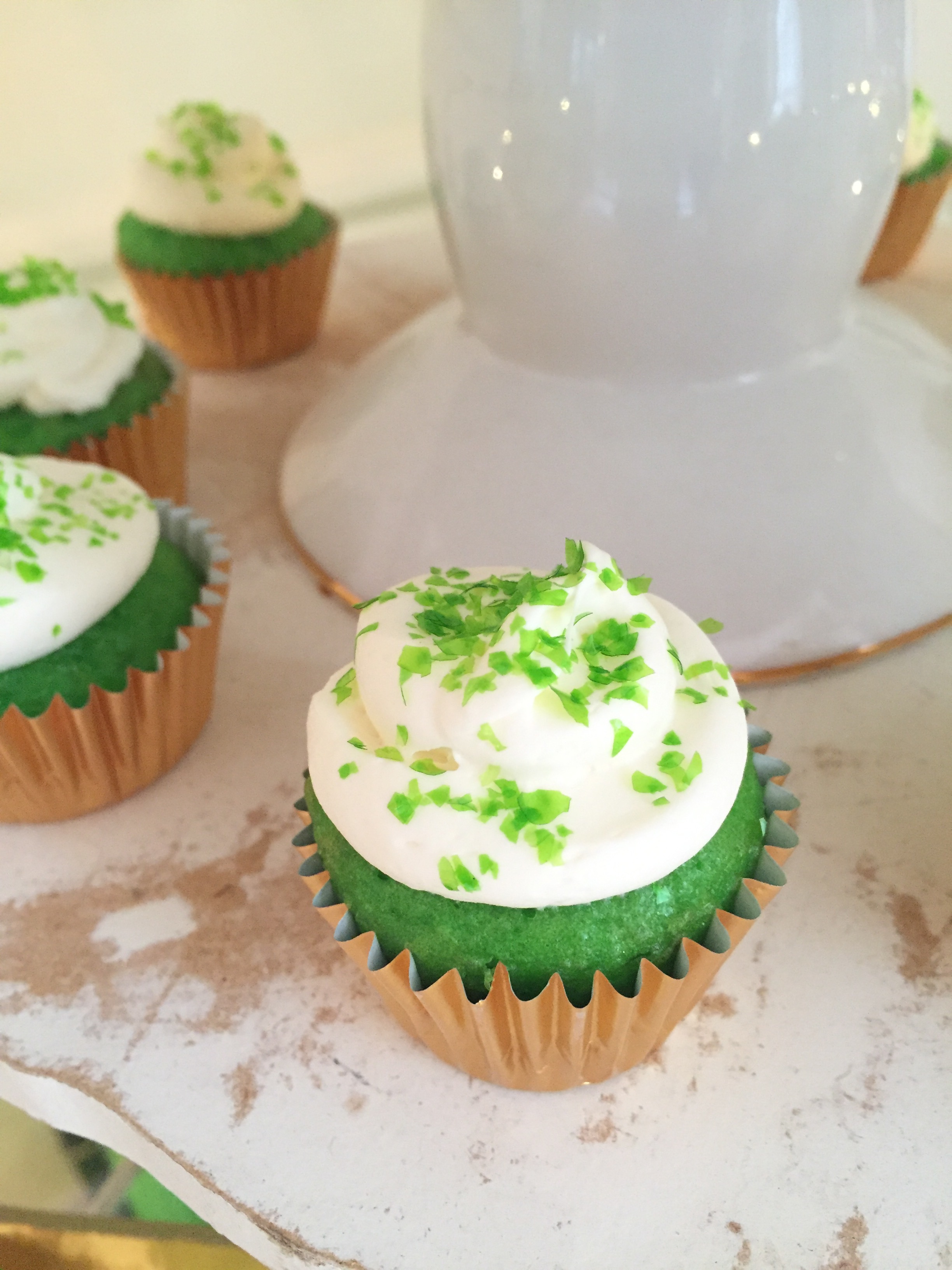 green glitter mini cakes