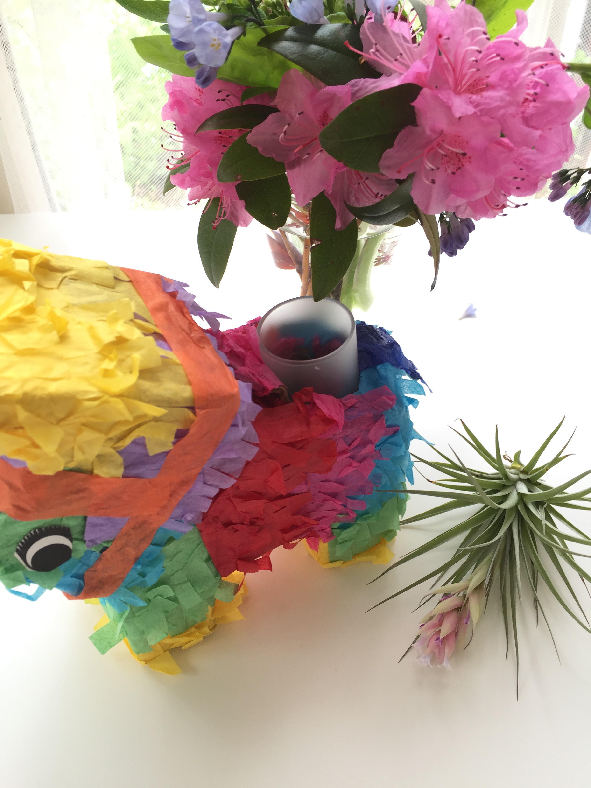 making a pinata centerpiece