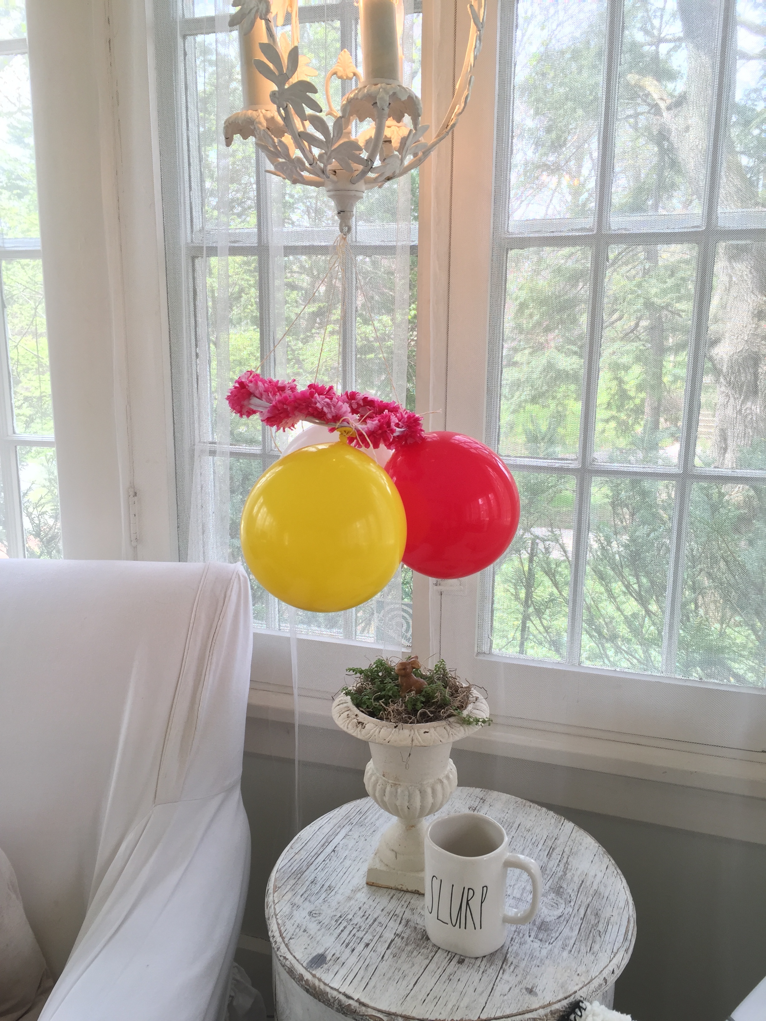 creating a balloon chandelier