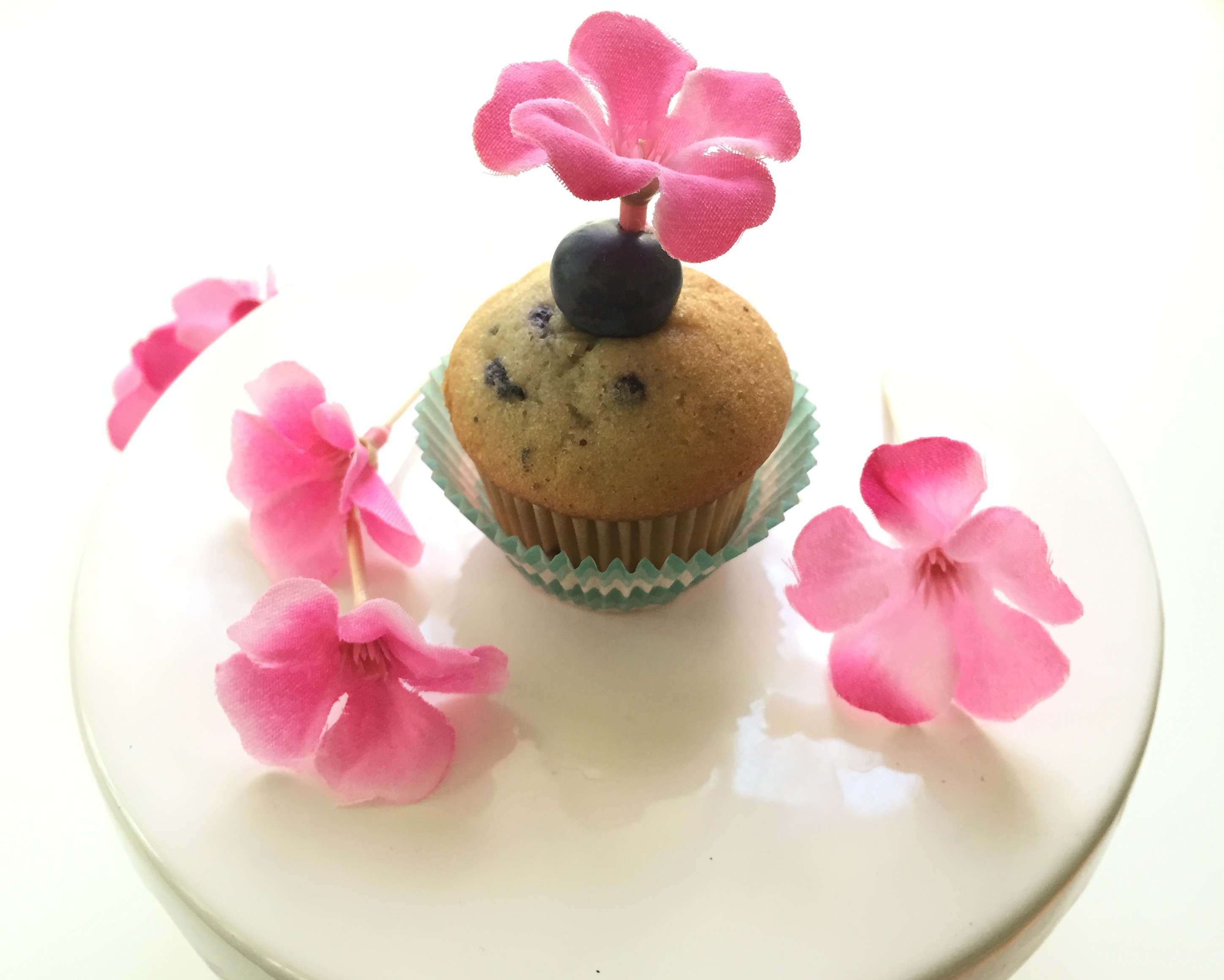 mini muffin with flower topper