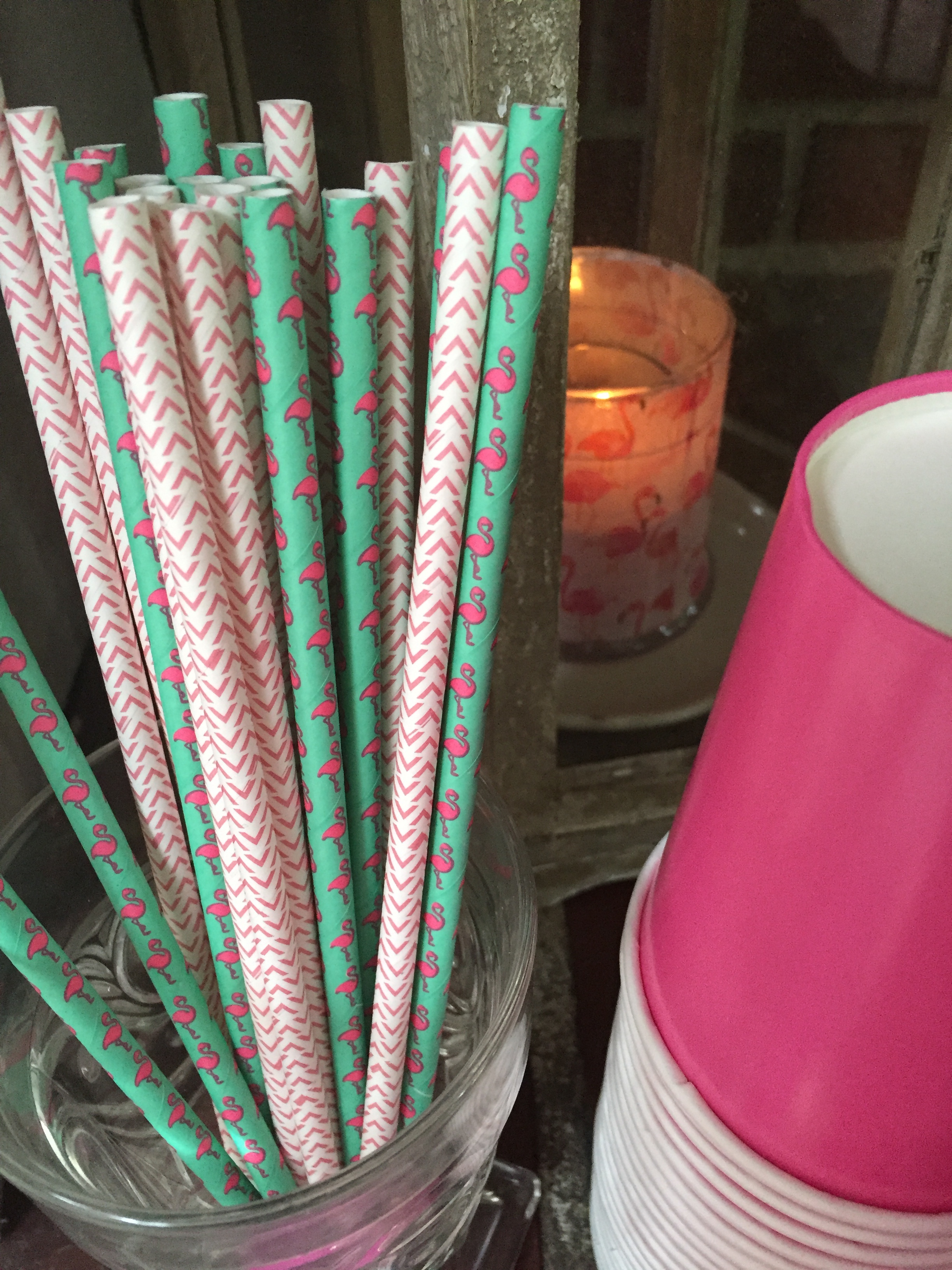 pink flamingo paper straws