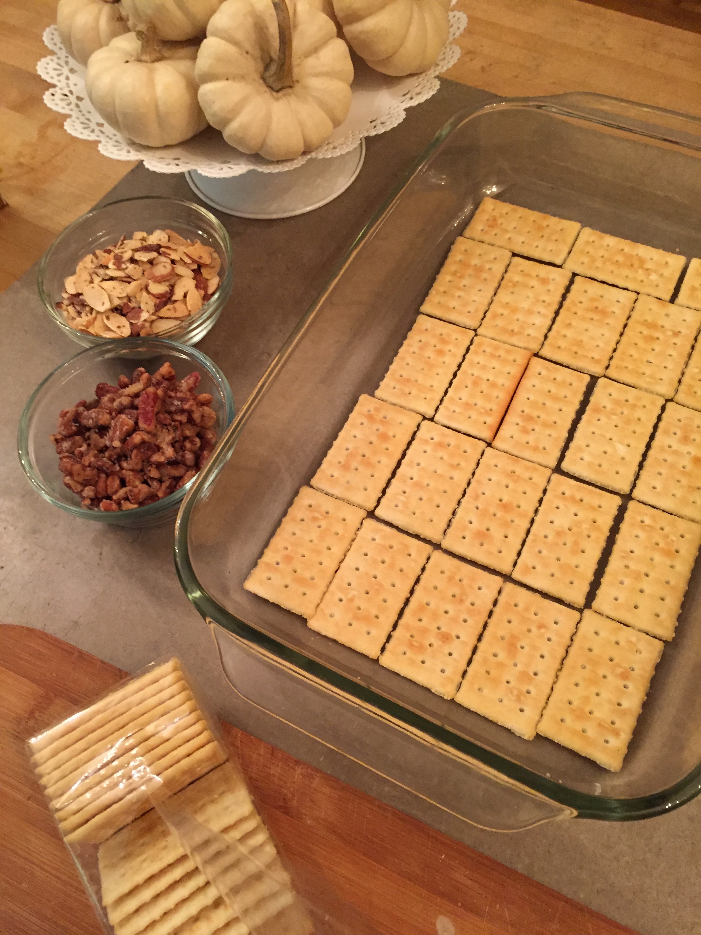 almond pecan crackers