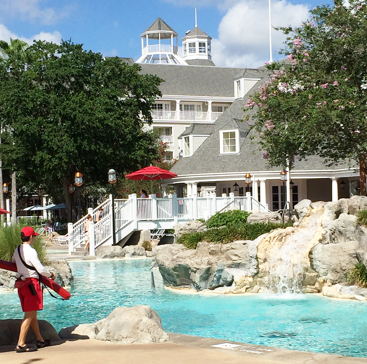 beach club pool