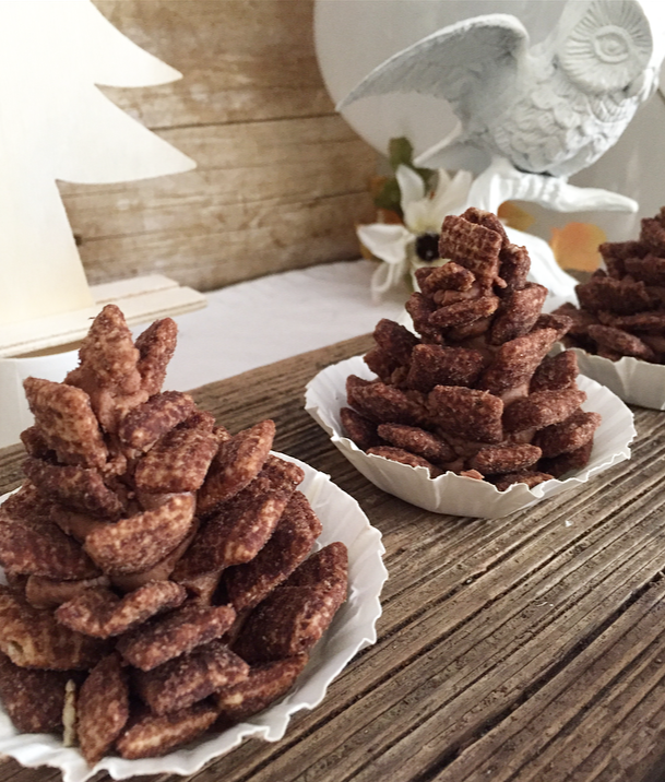 DIY pinecone cookies