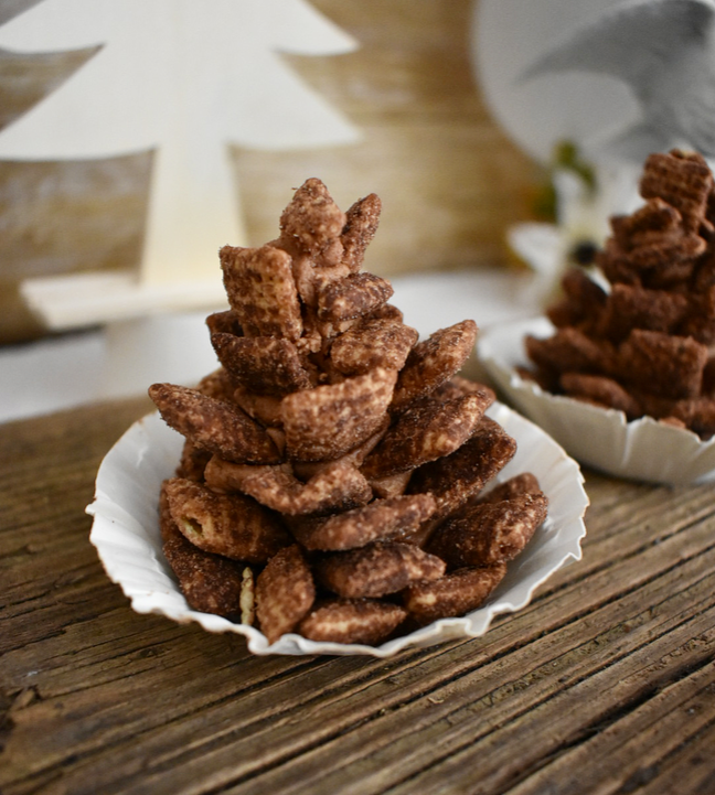 DIY pinecone cookies