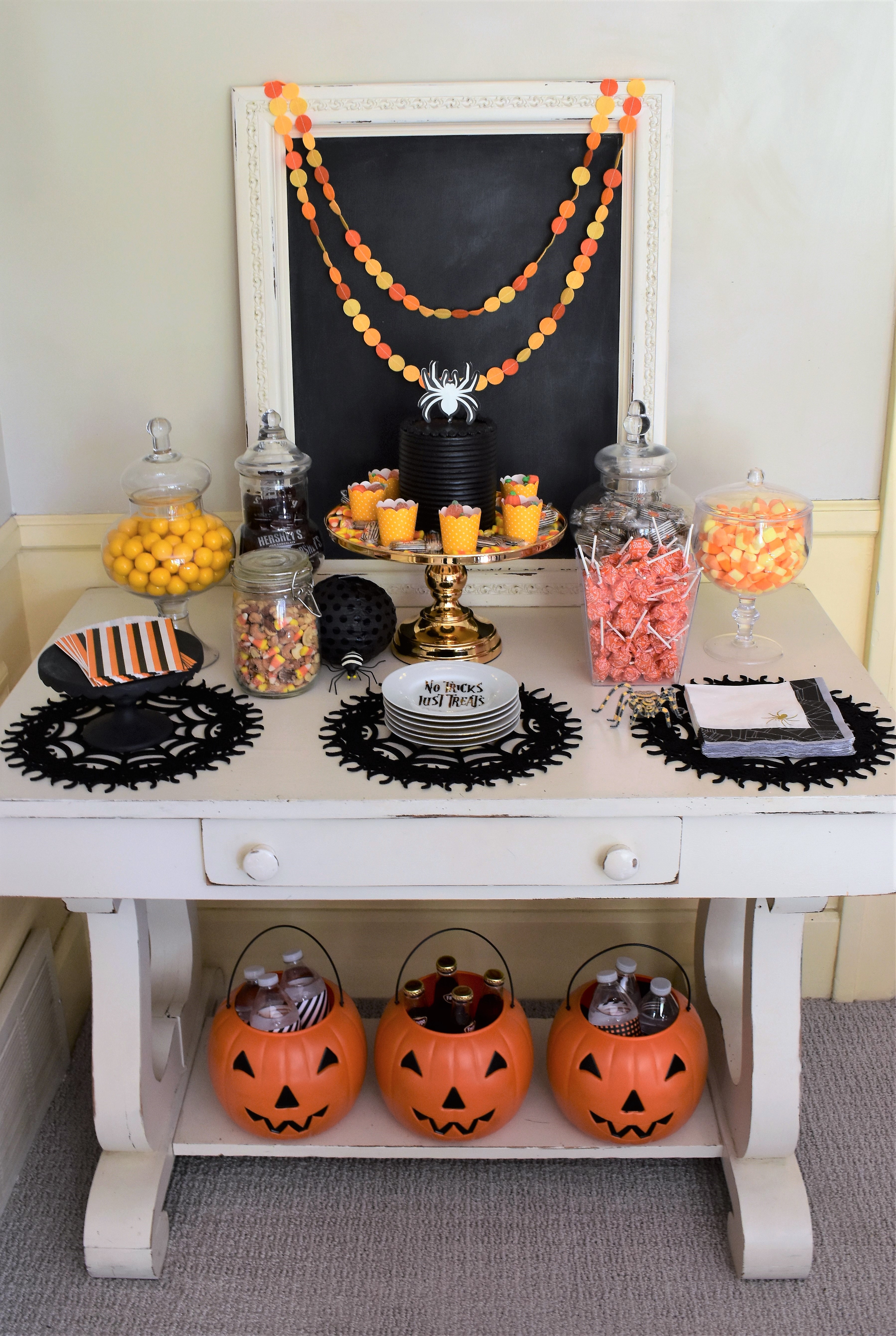 Halloween dessert table