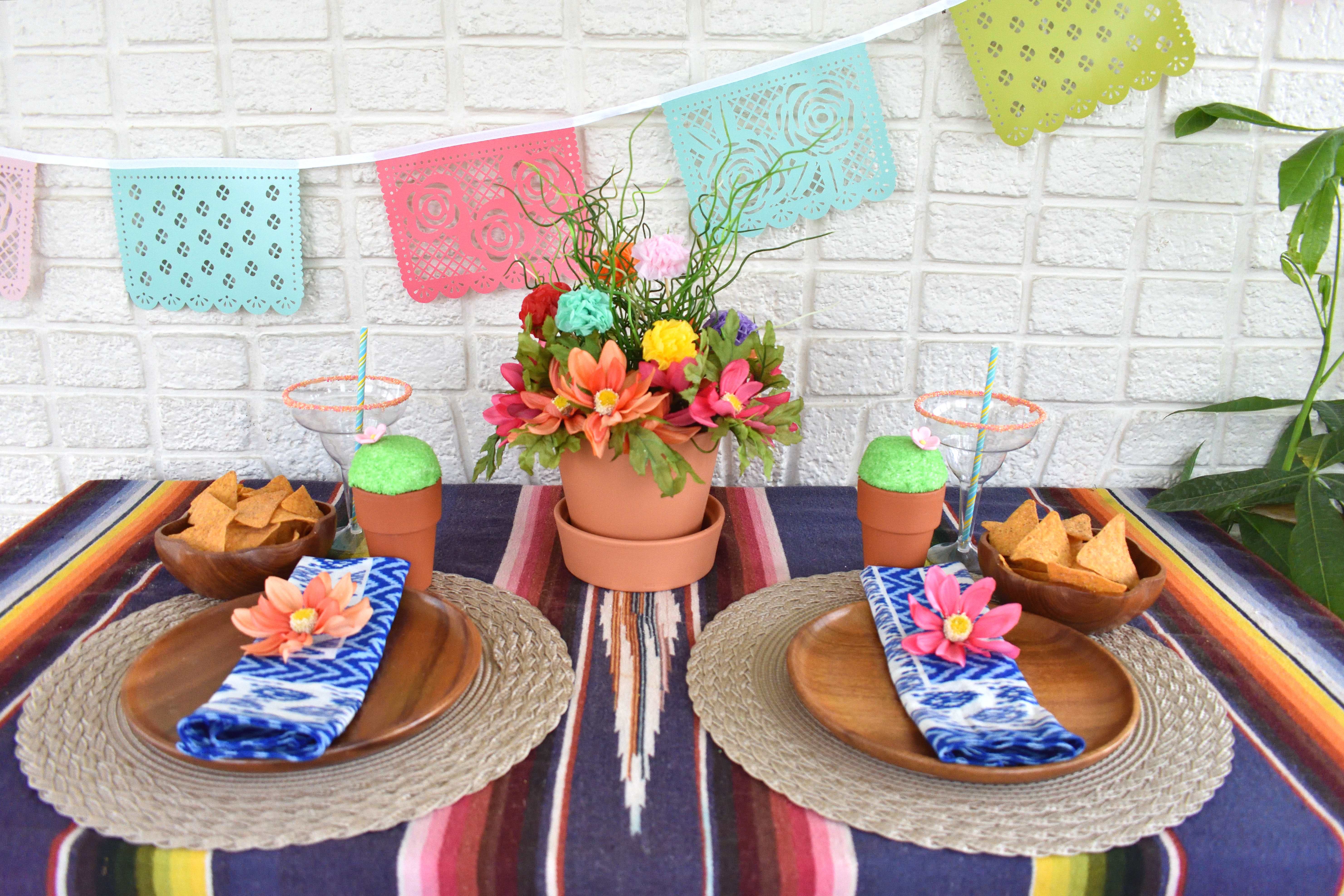 Cindo De Mayo holiday table