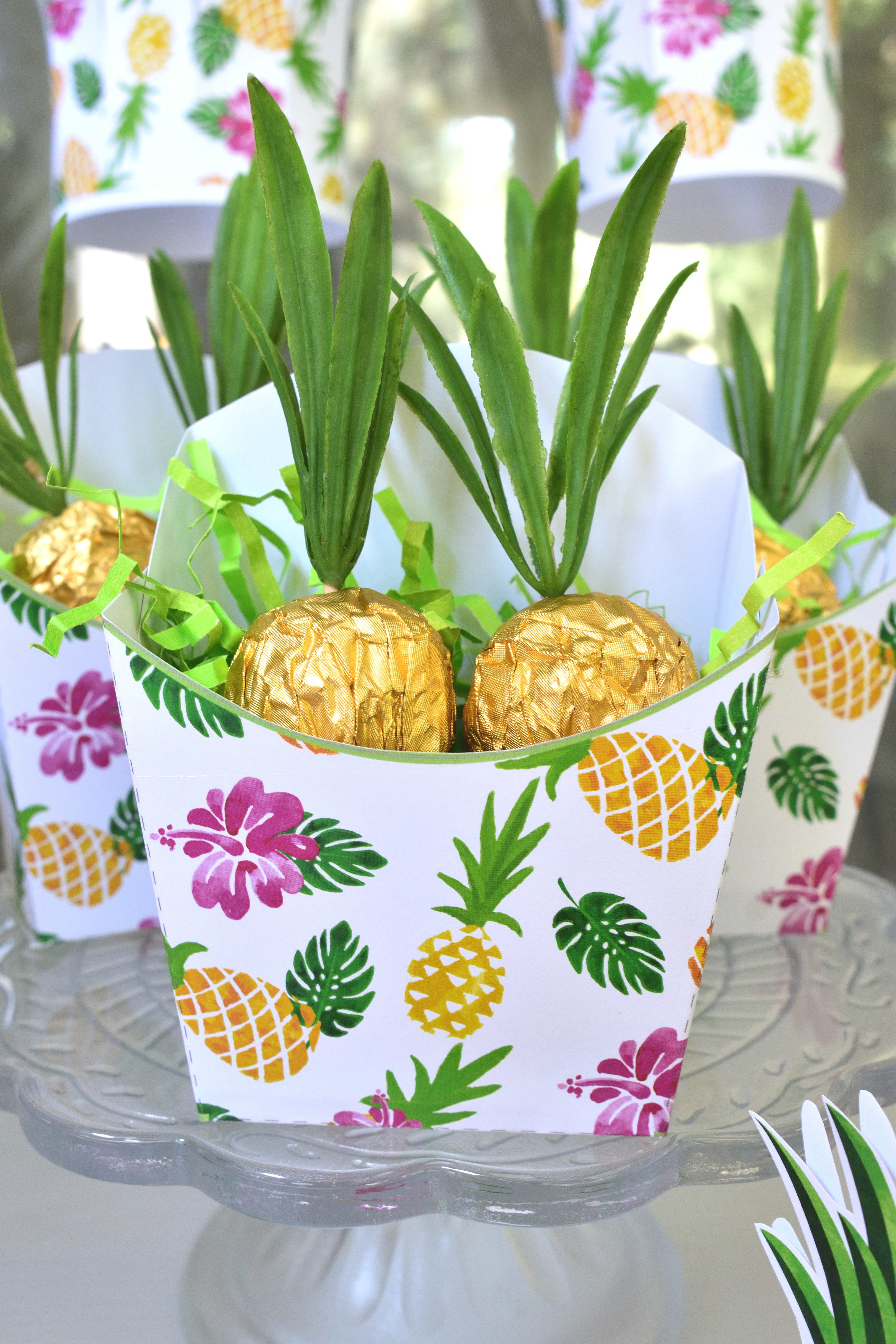 pineapple party favors