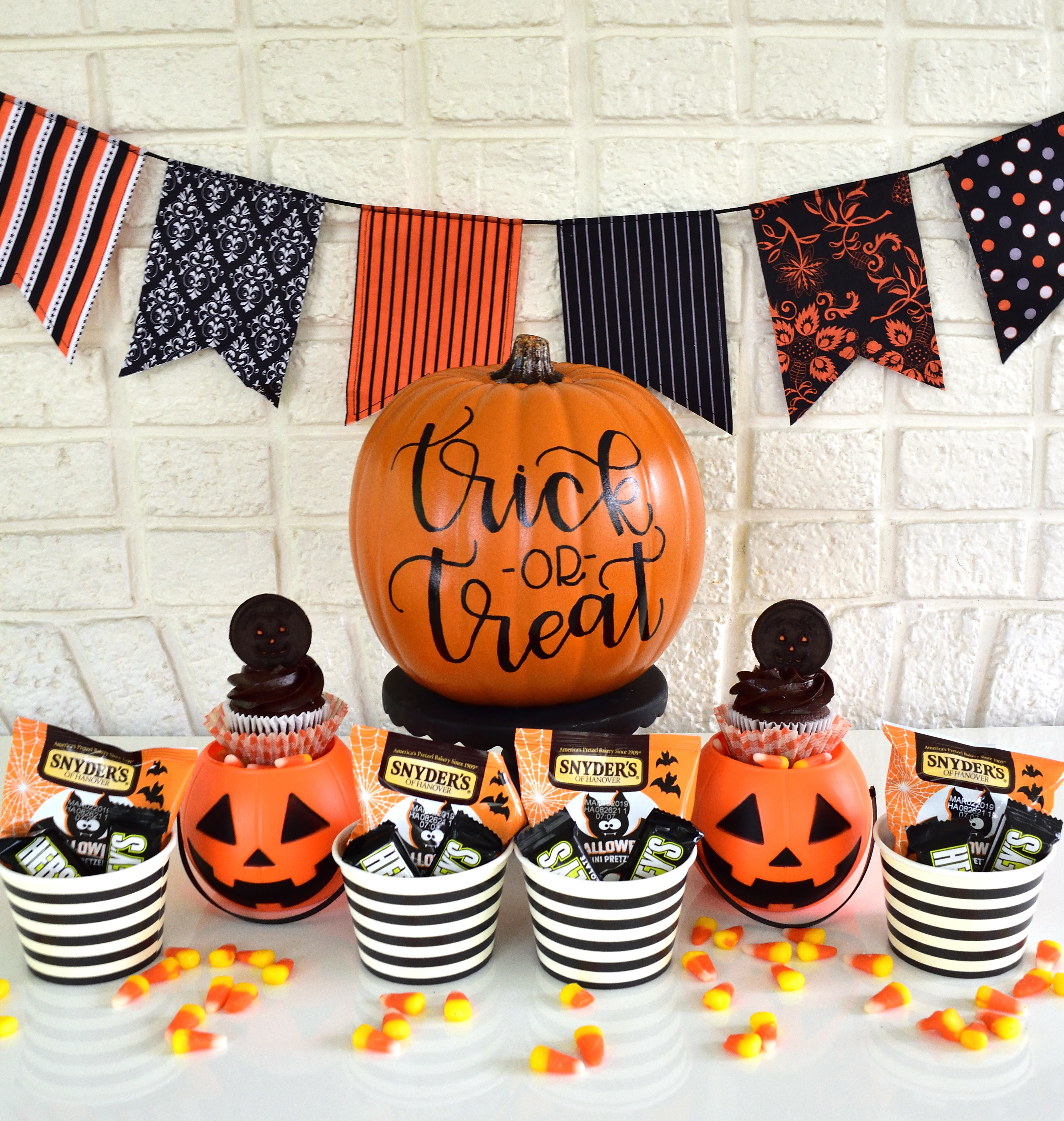 Halloween treat table, tricks or treats