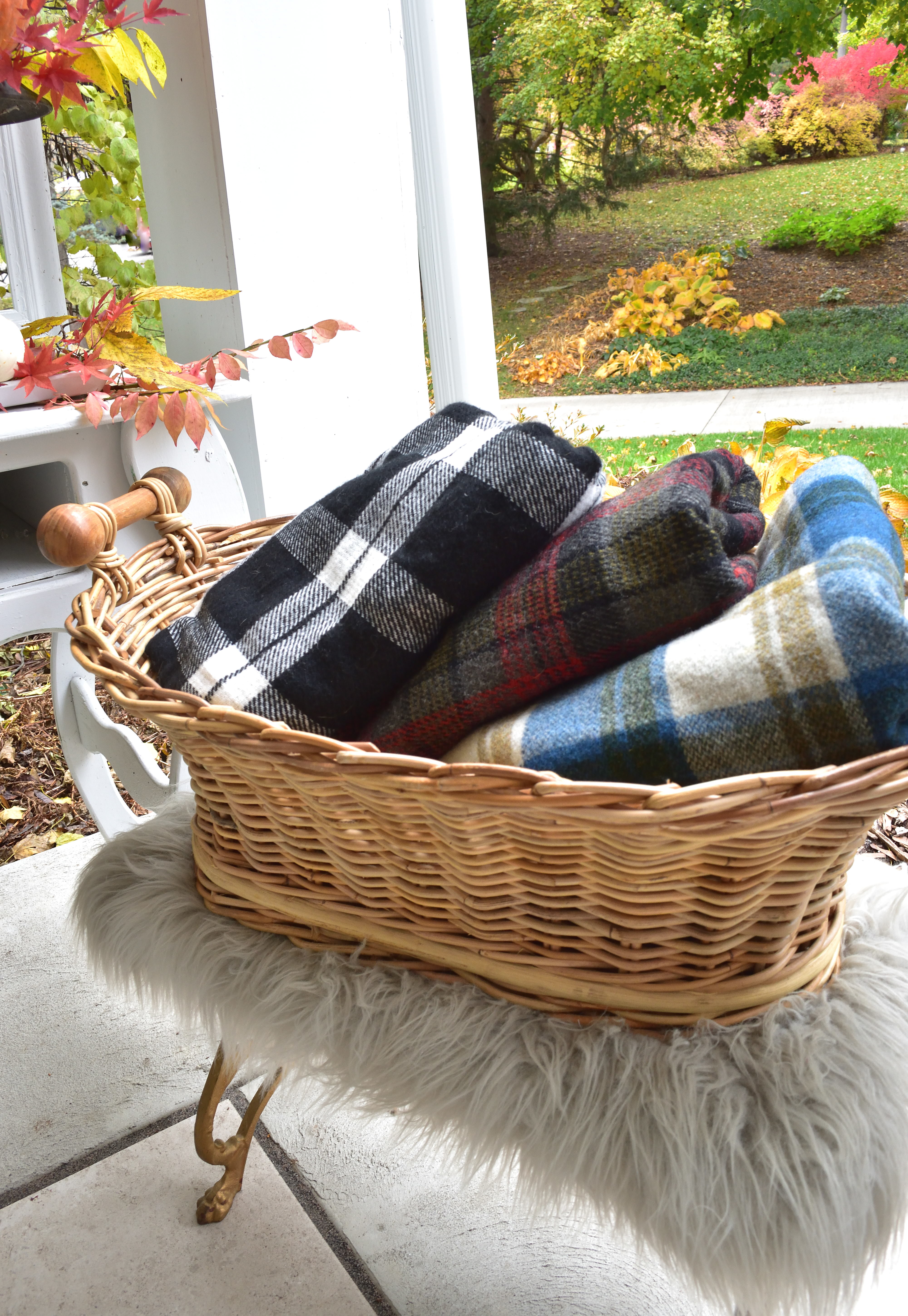 rustic Thanksgiving table