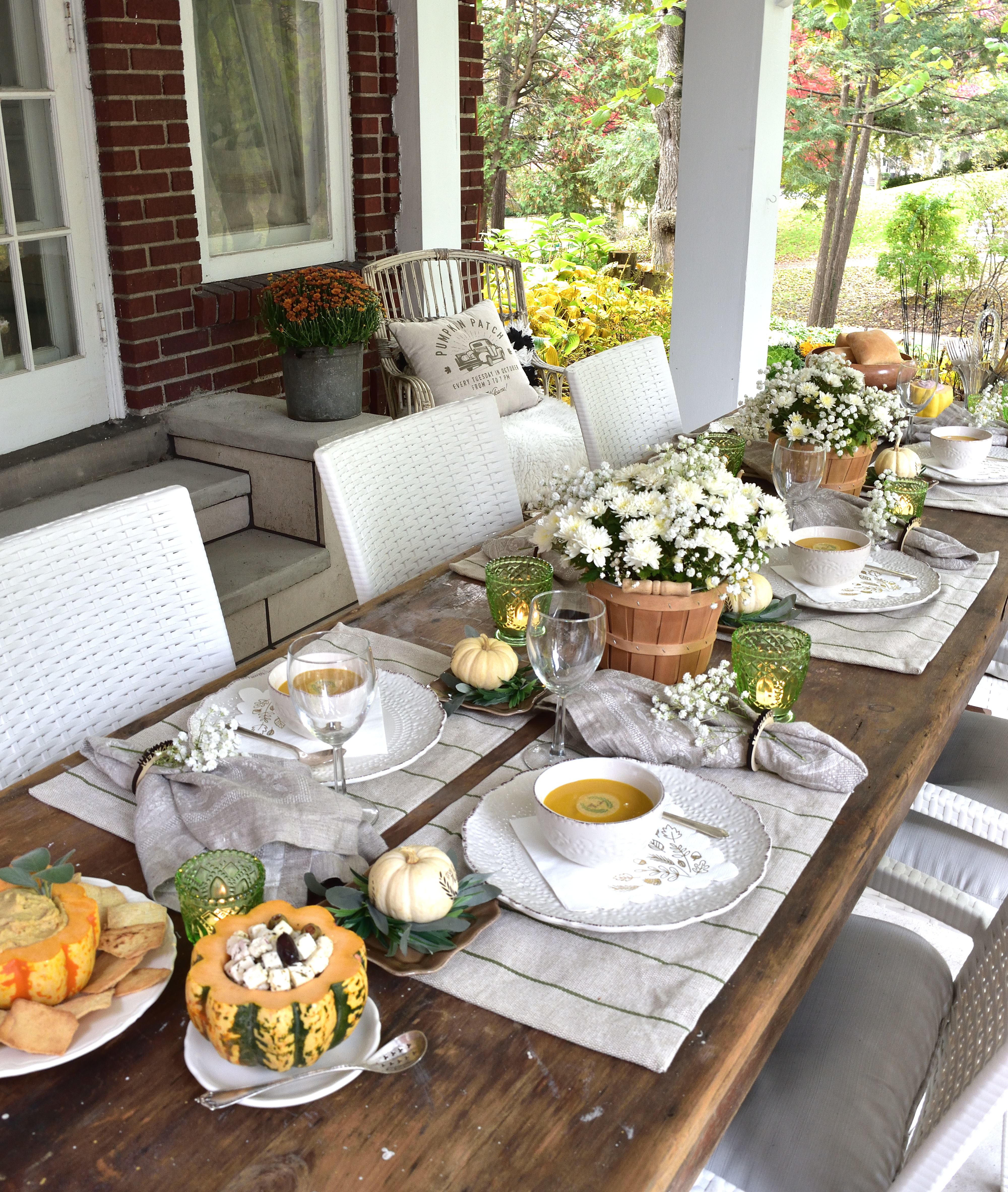 rustic Thanksgiving table