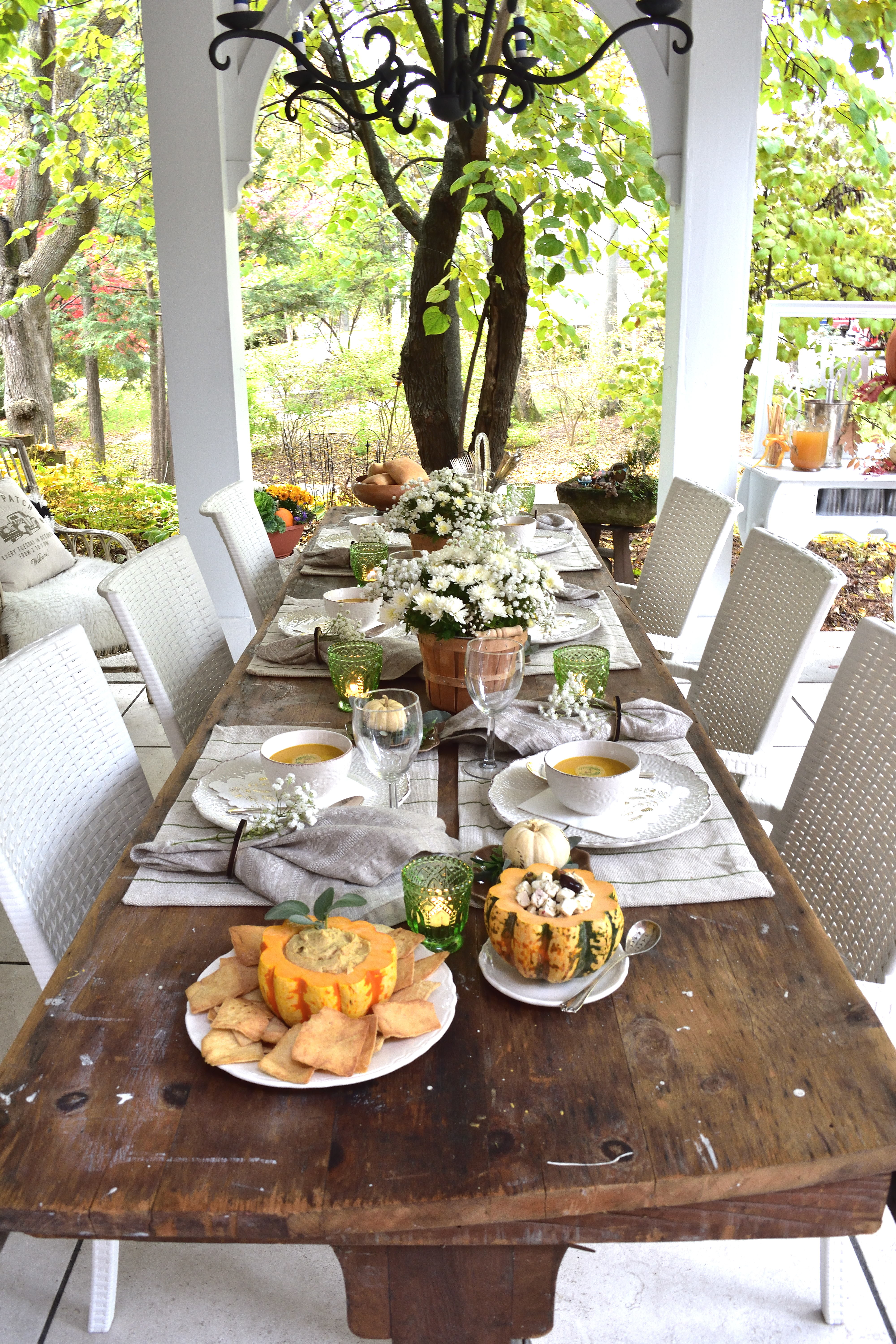 rustic Thanksgiving table