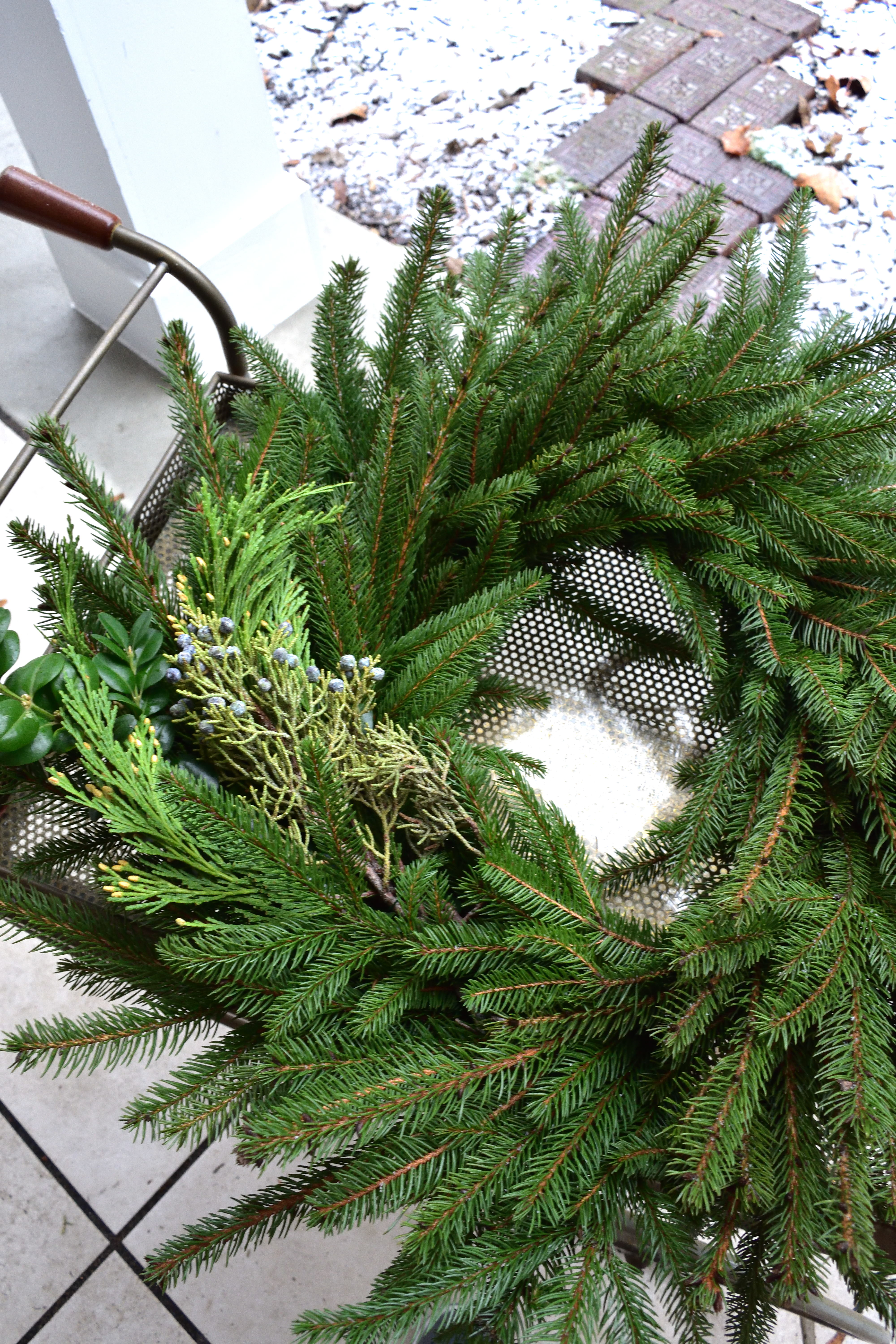 holiday wreath DIY