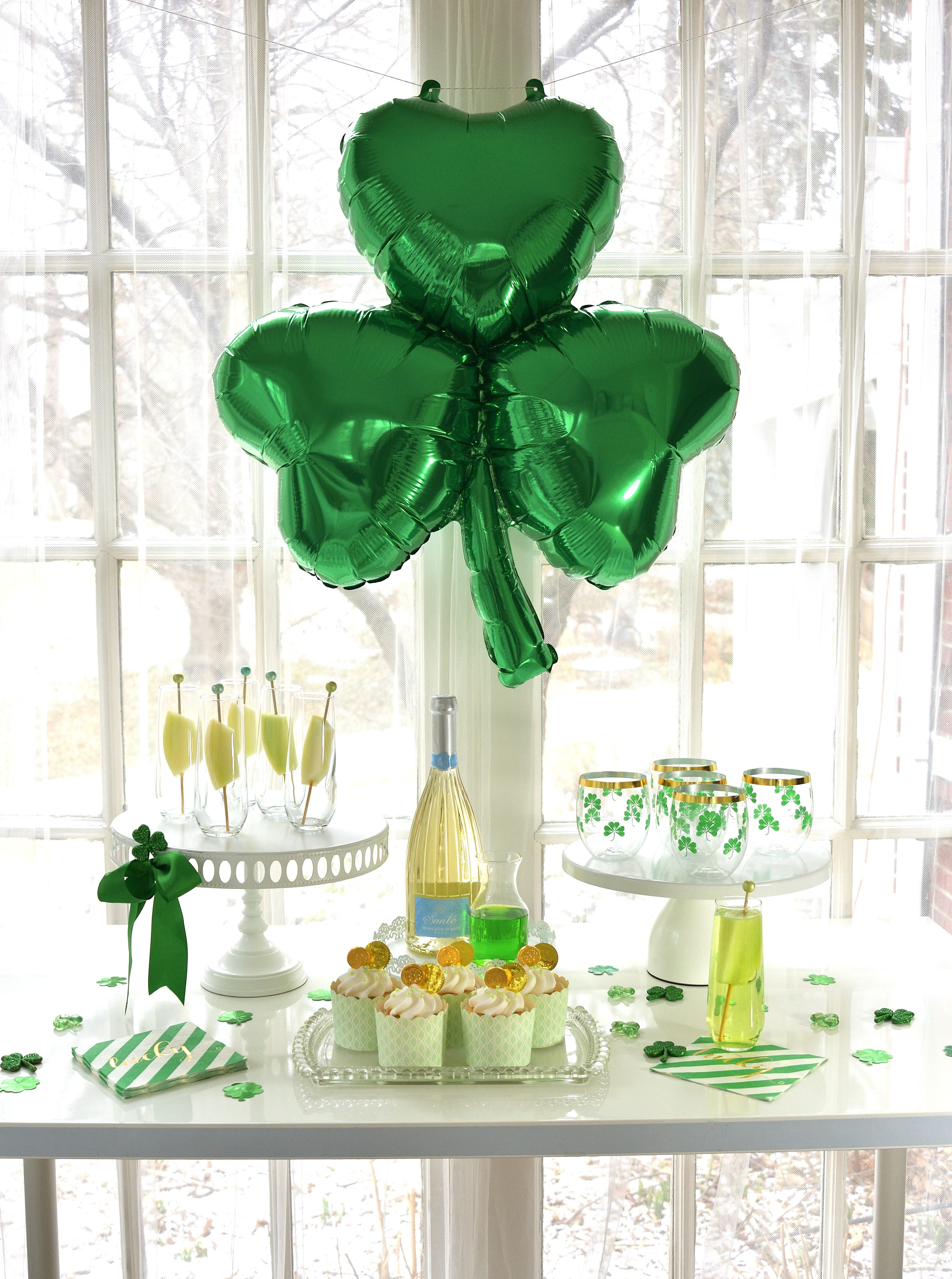 shamrock cocktail table