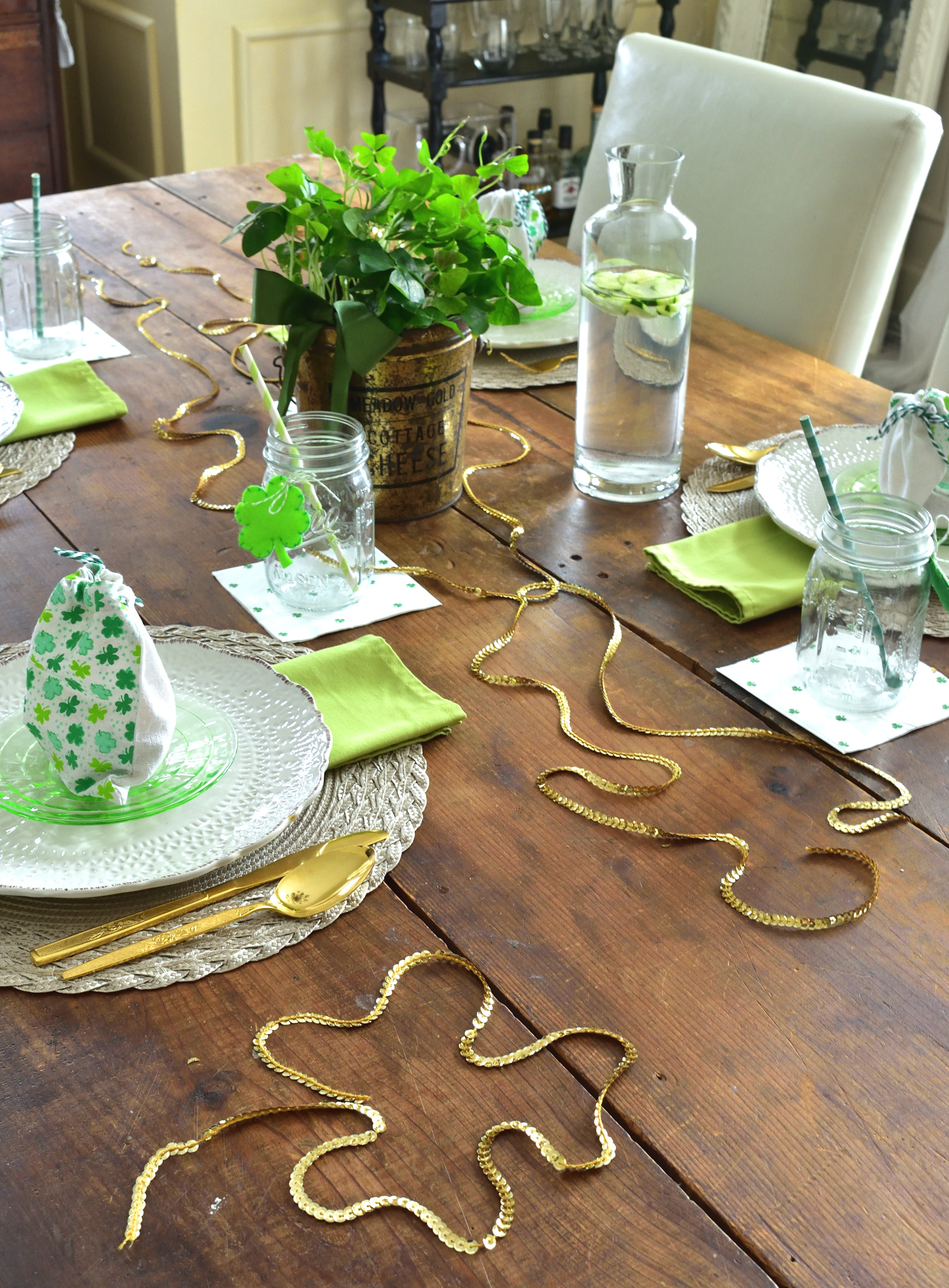 St. Paddy's Day table decorations