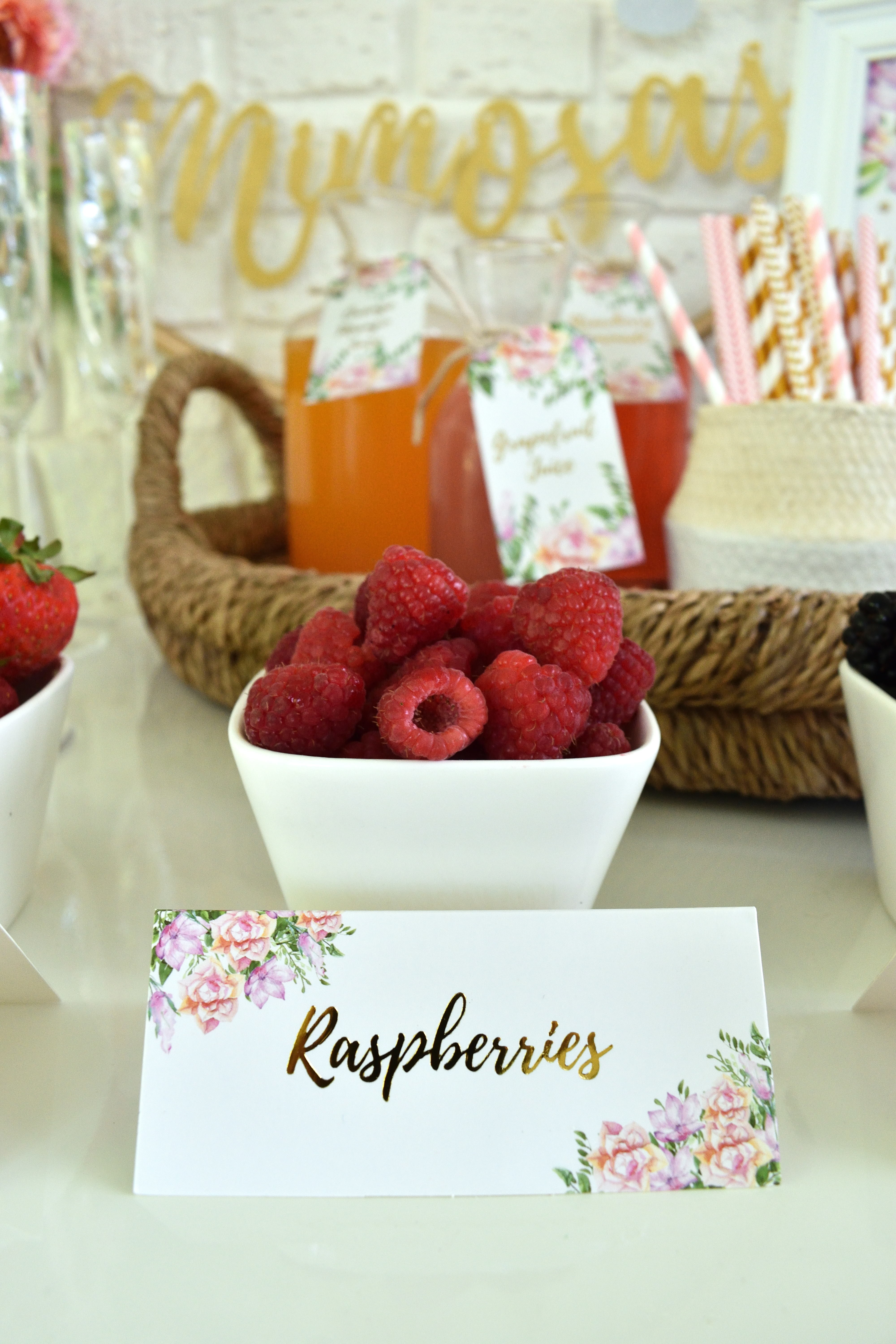 Easy mimosa bar styling that's perfect for any festive event!