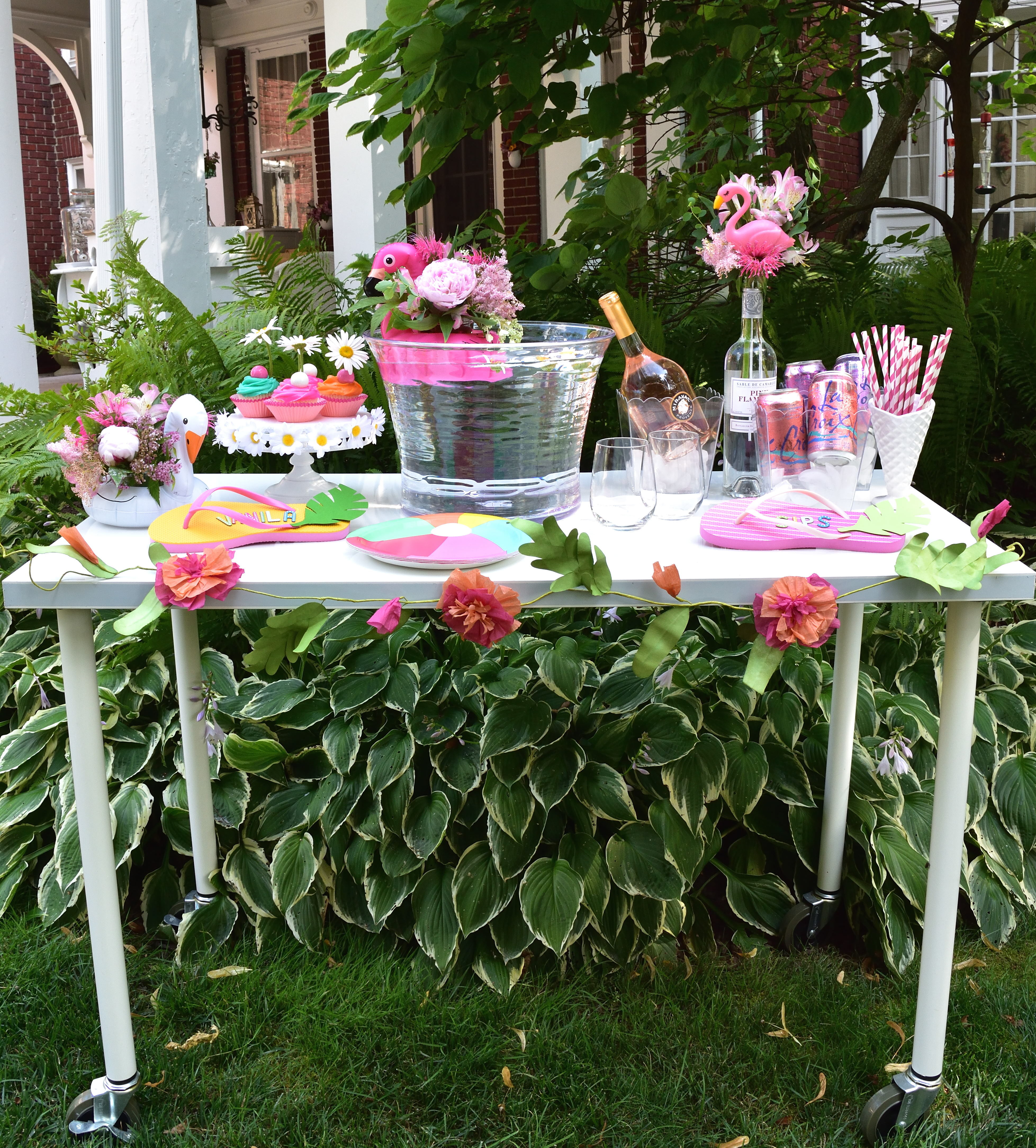 pool party treat table