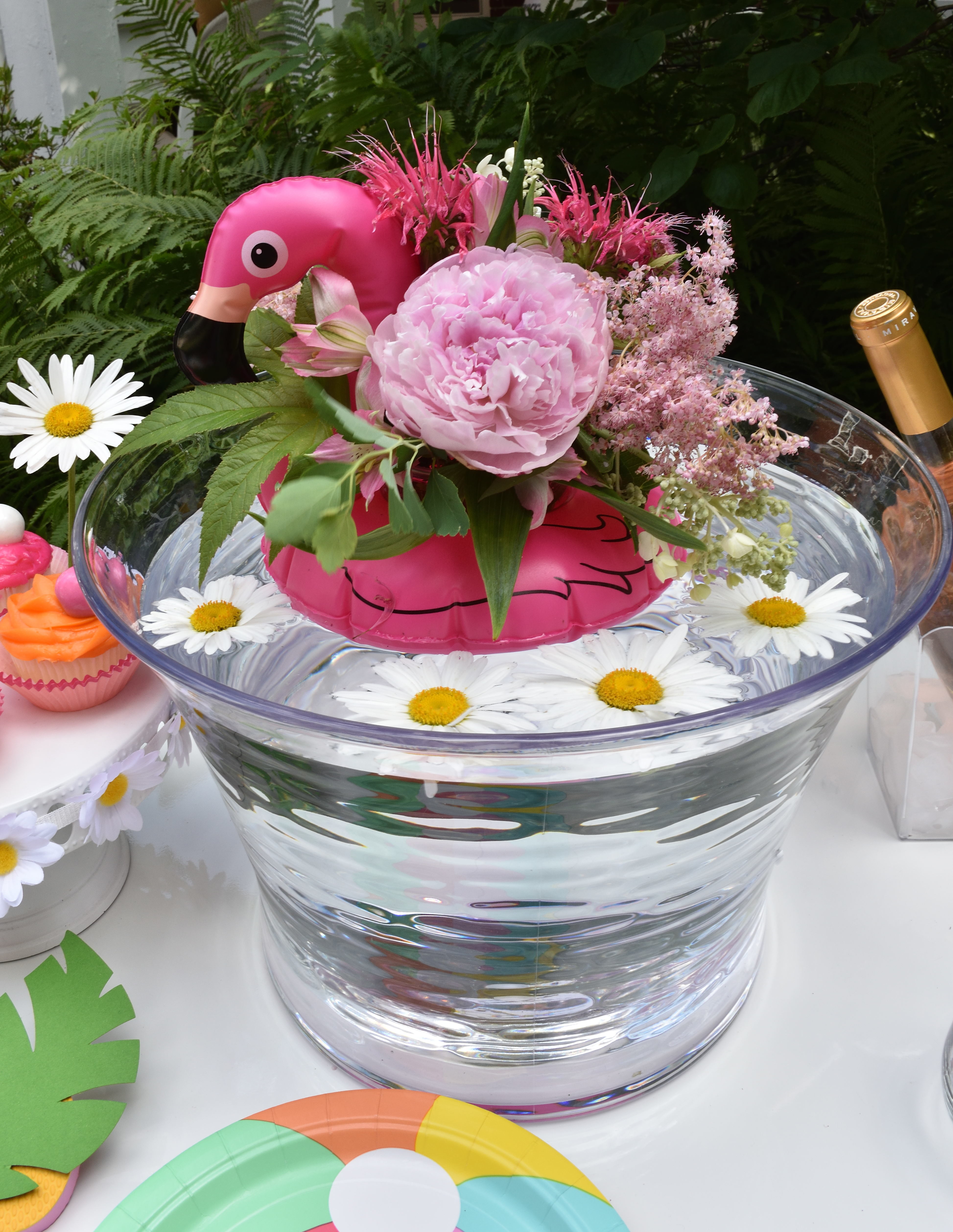 pool party centerpiece ideas