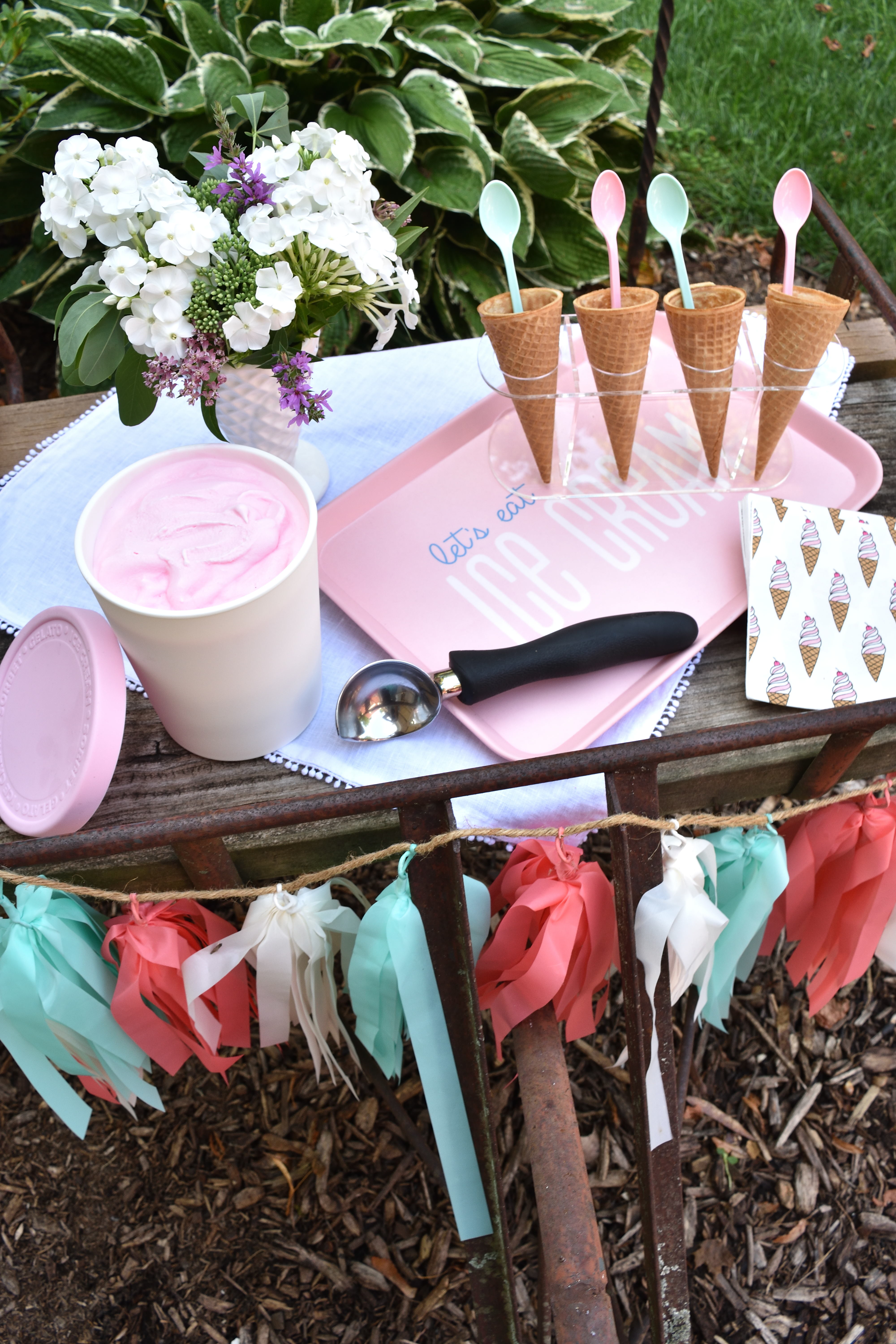 cinnamon ice cream cart