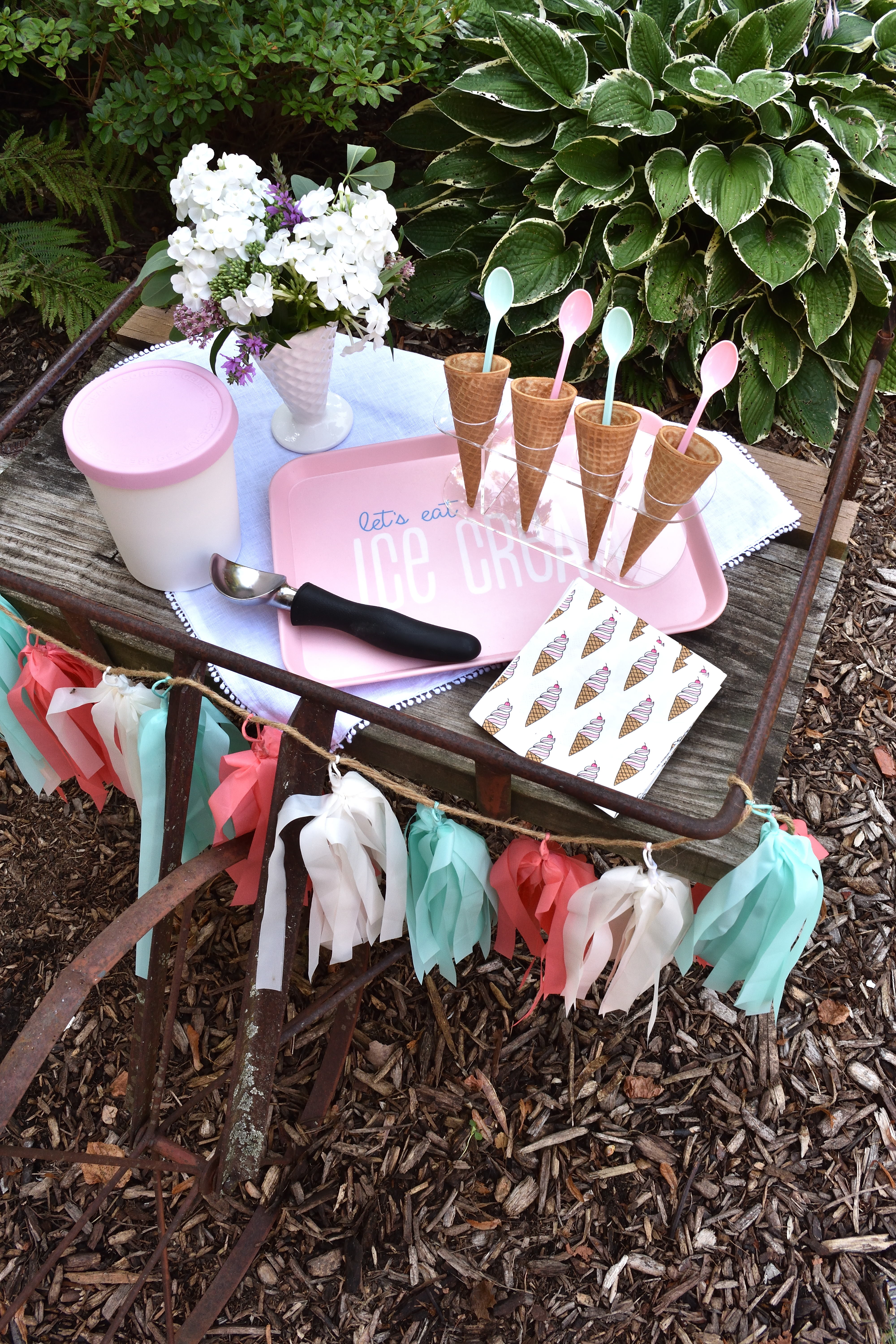 cinnamon ice cream cart