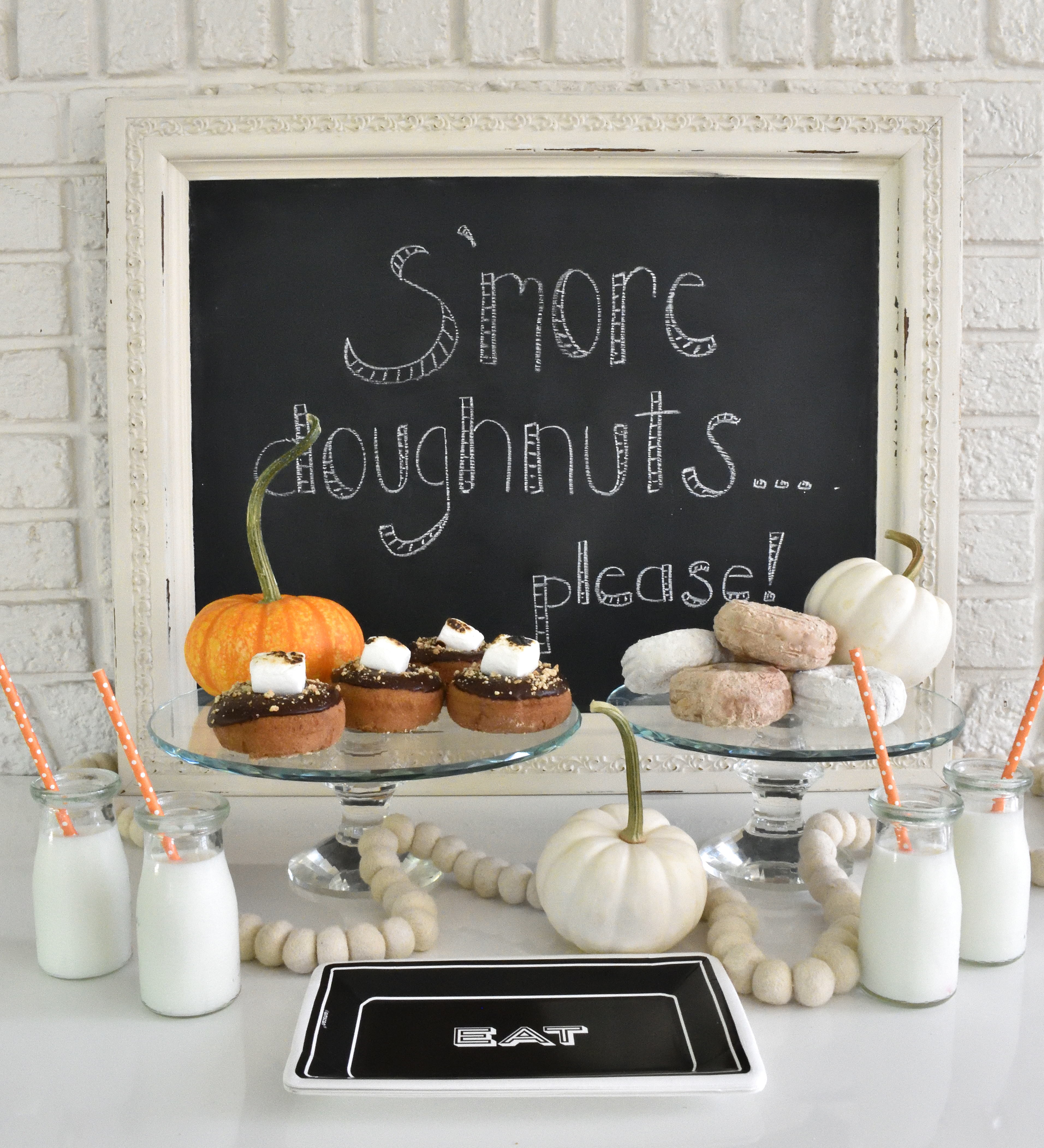 s'mores fun & doughnut table