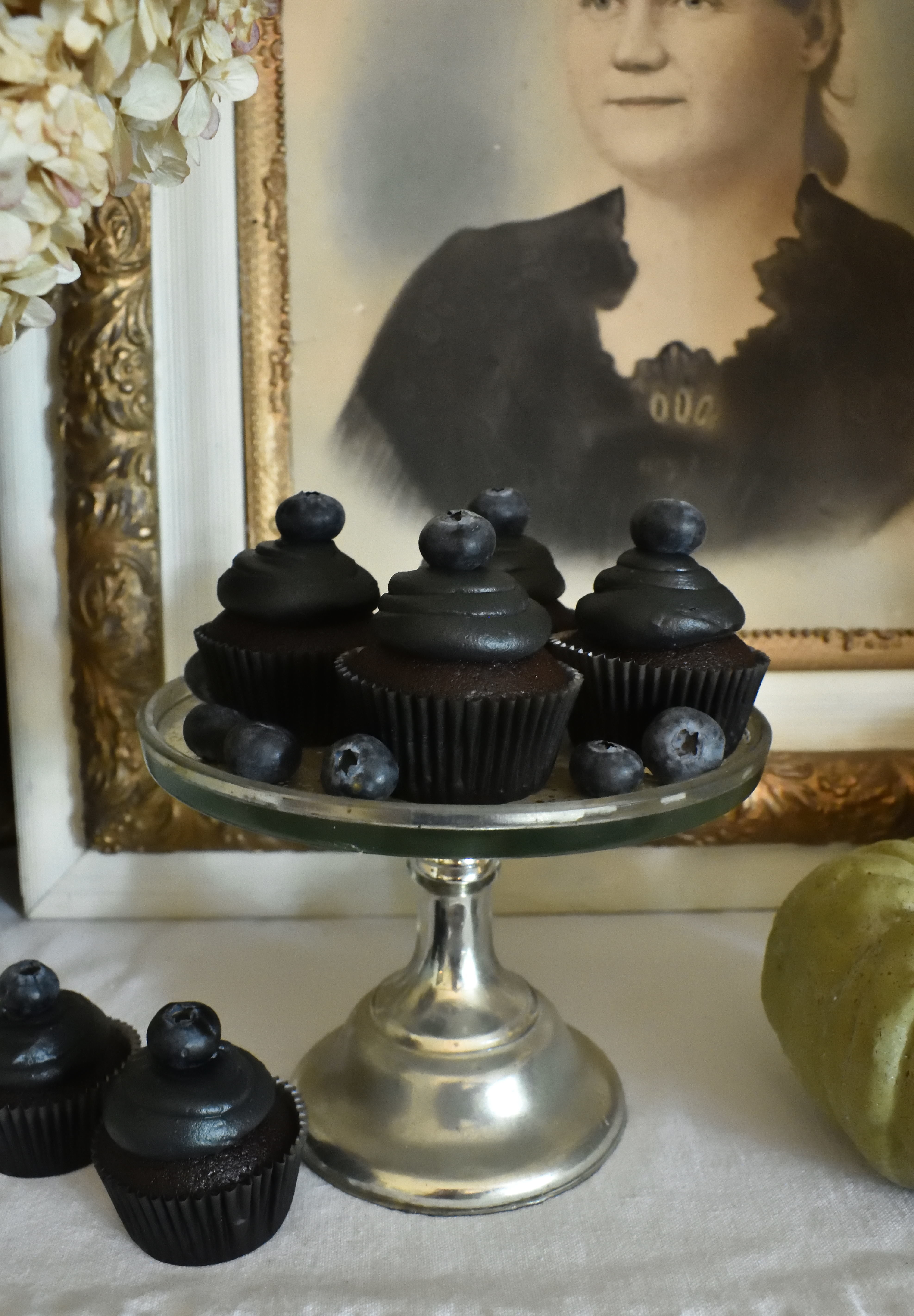 decadent dark chocolate cupcakes