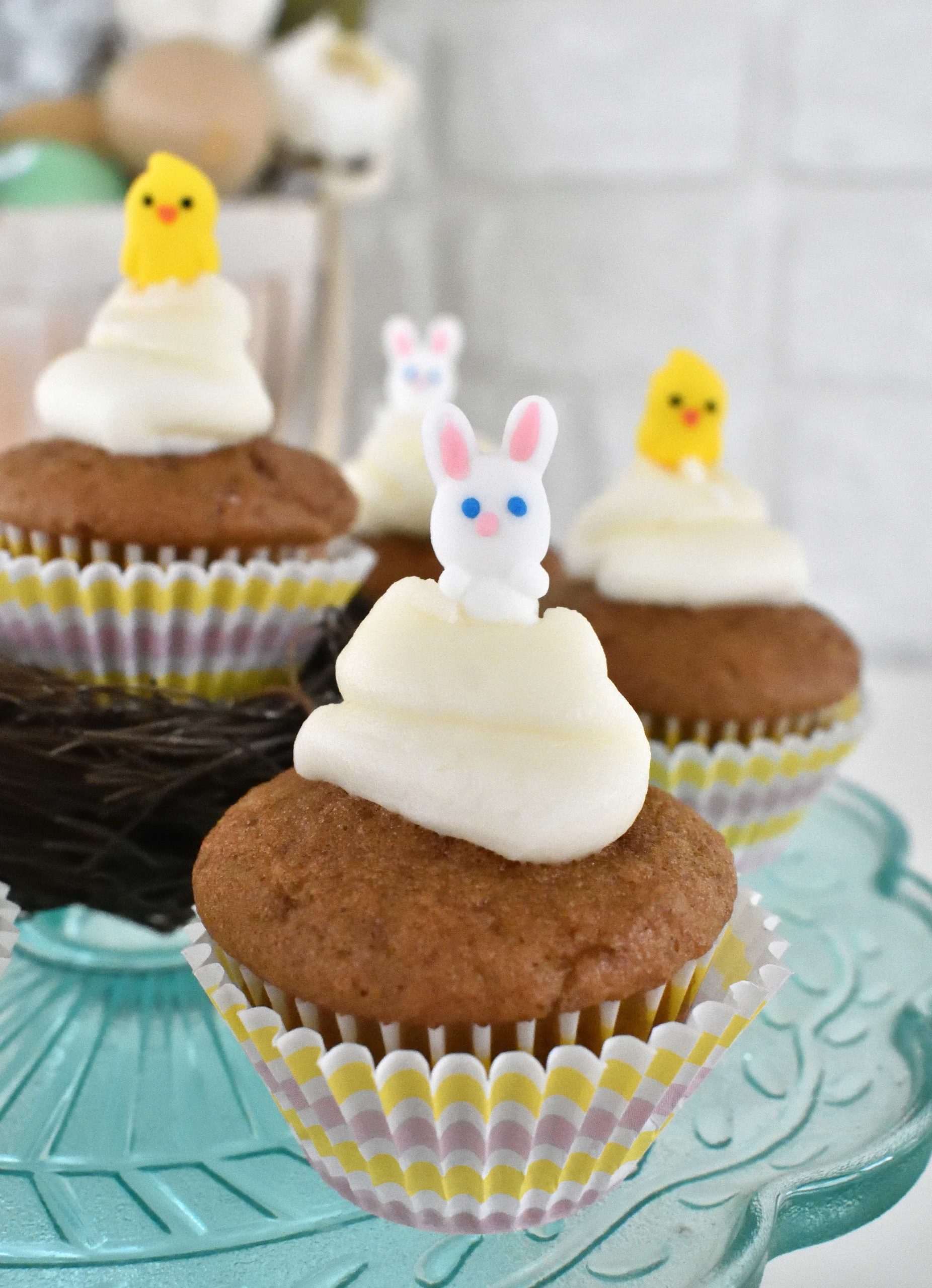 simple Easter cupcakes