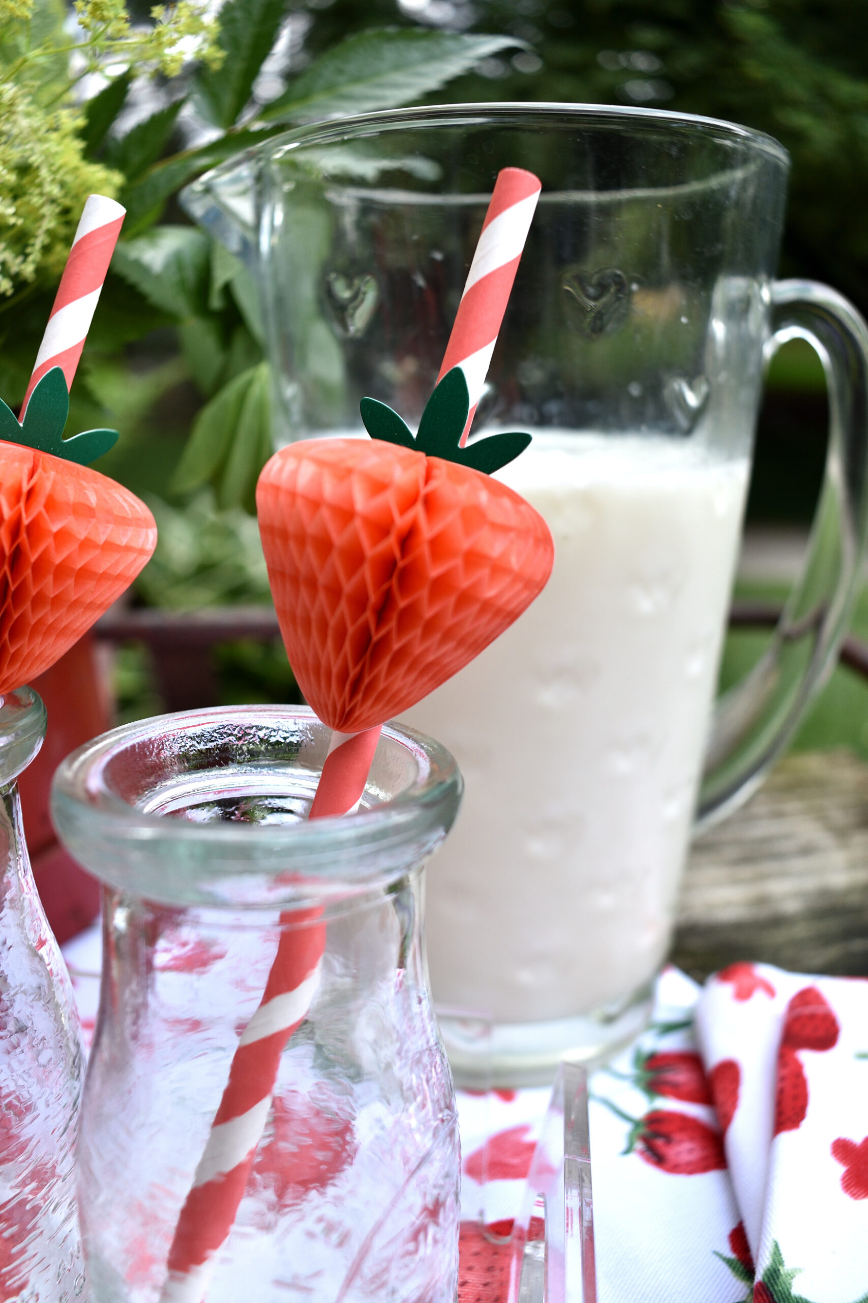 strawberry straws