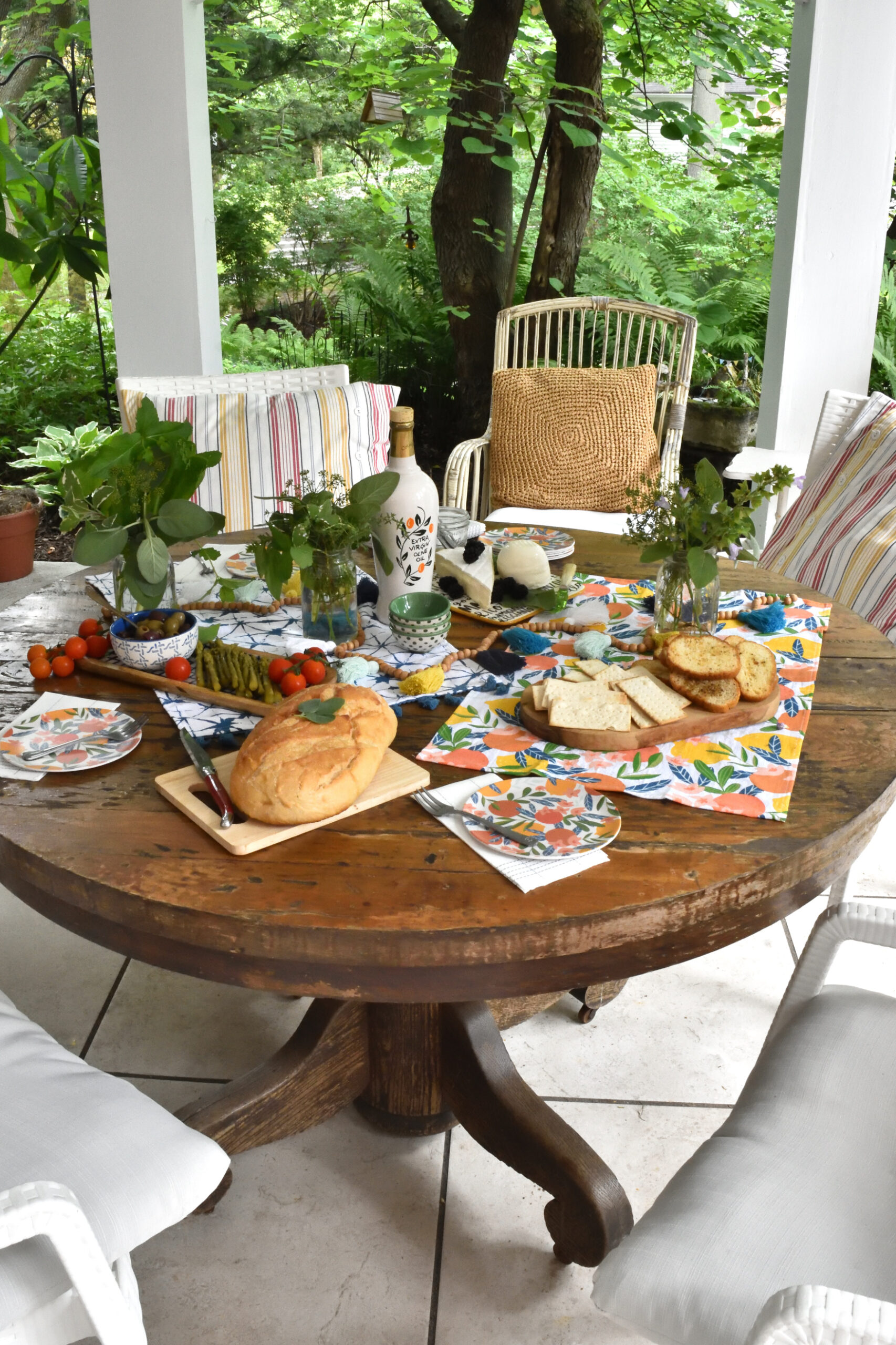 simple appetizer table