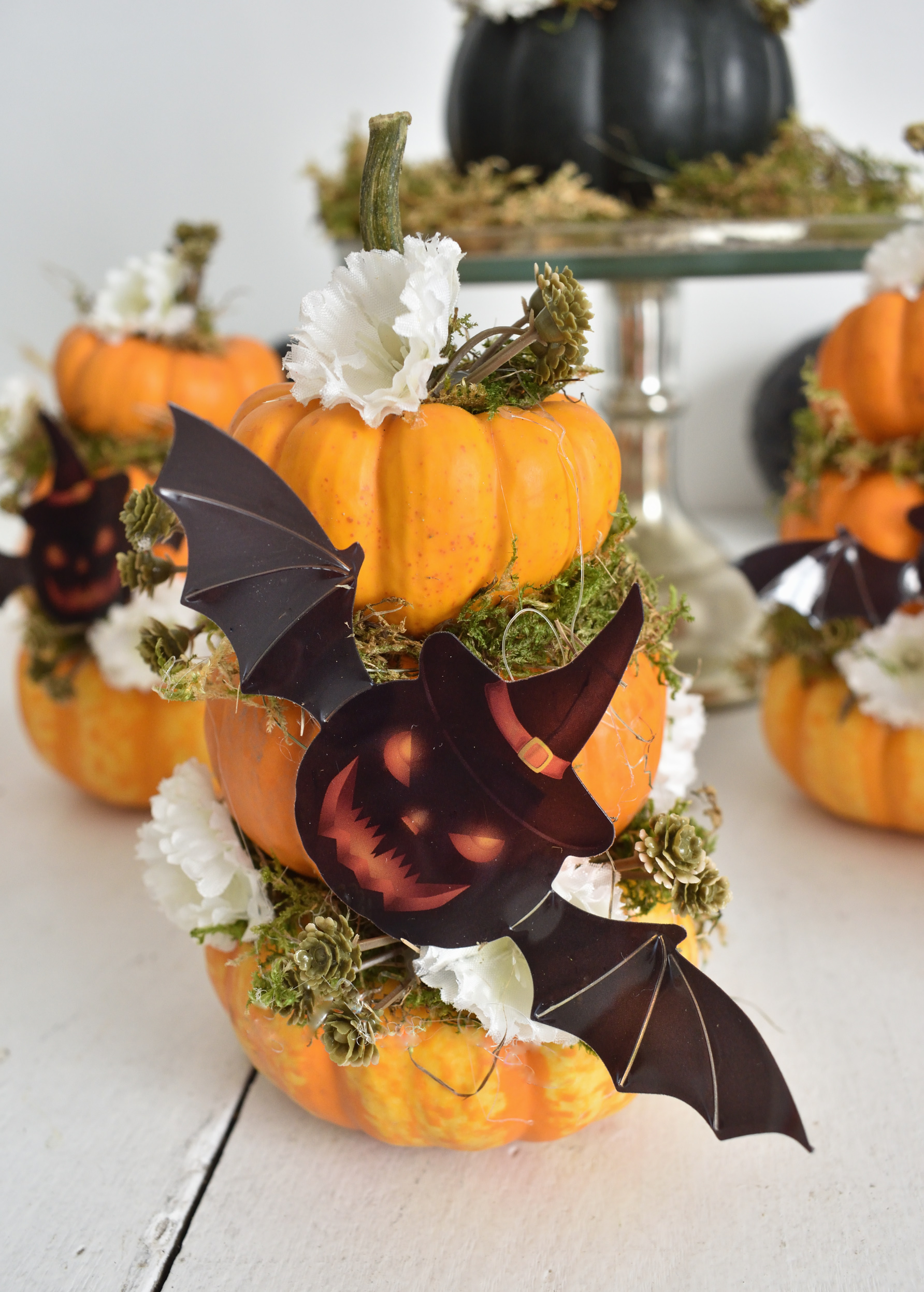 mini Halloween pumpkin topiary