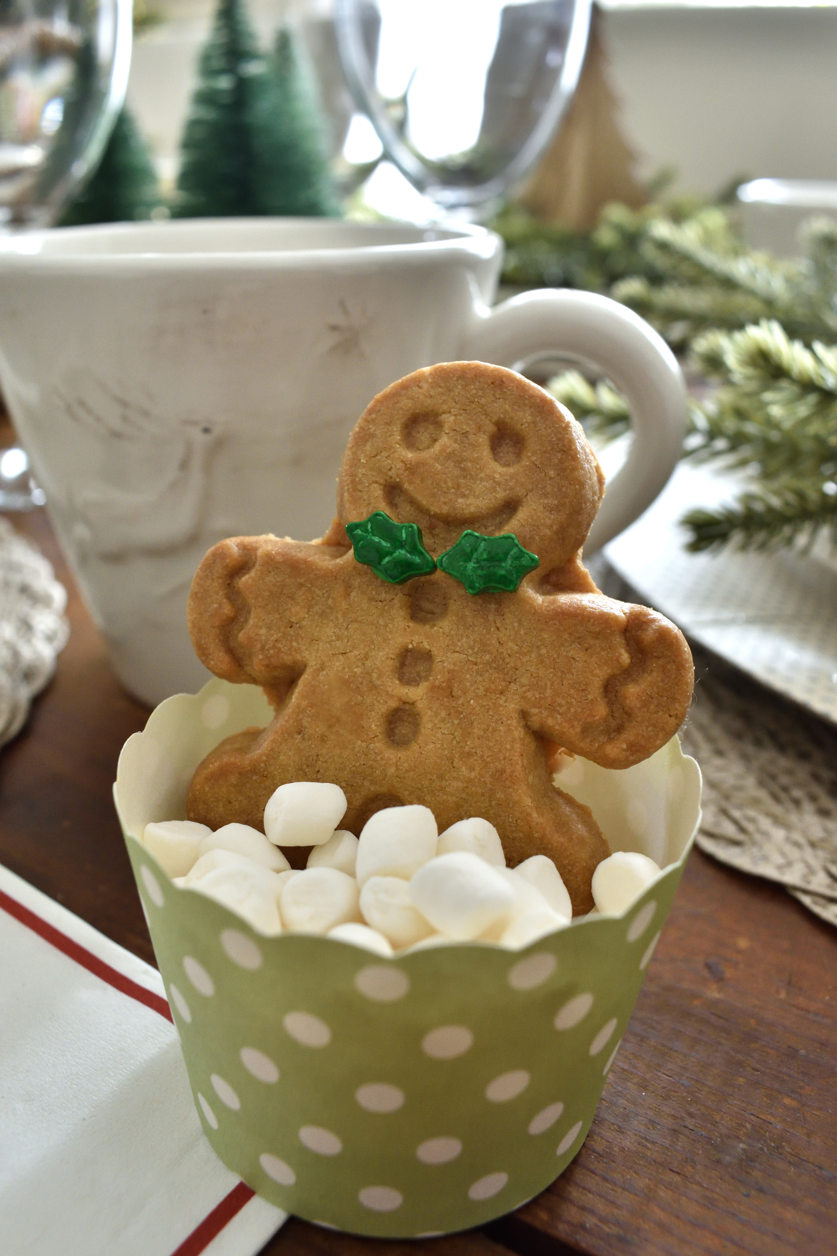 Christmas table details