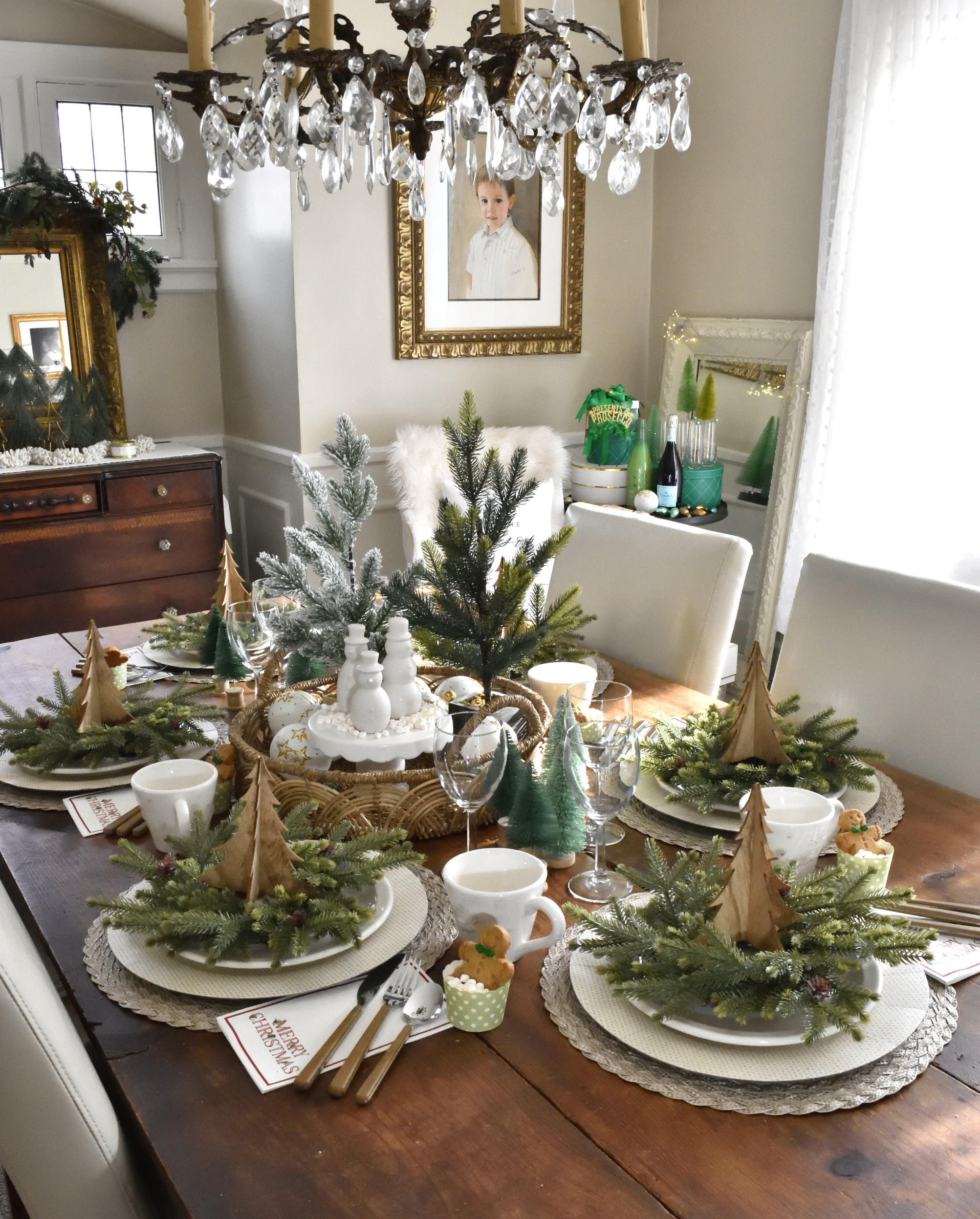 a neutral Christmas table