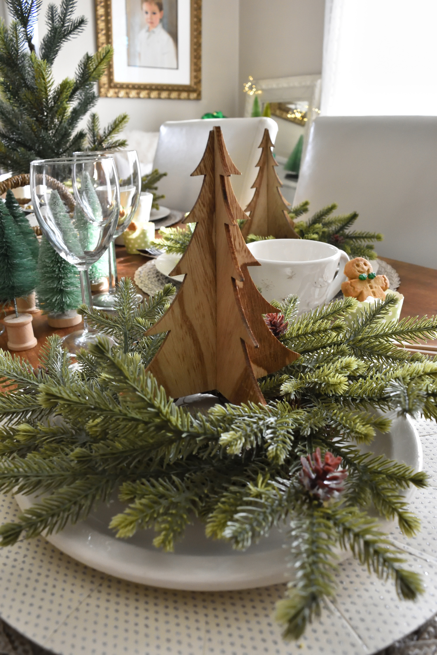 rustic Christmas table decor