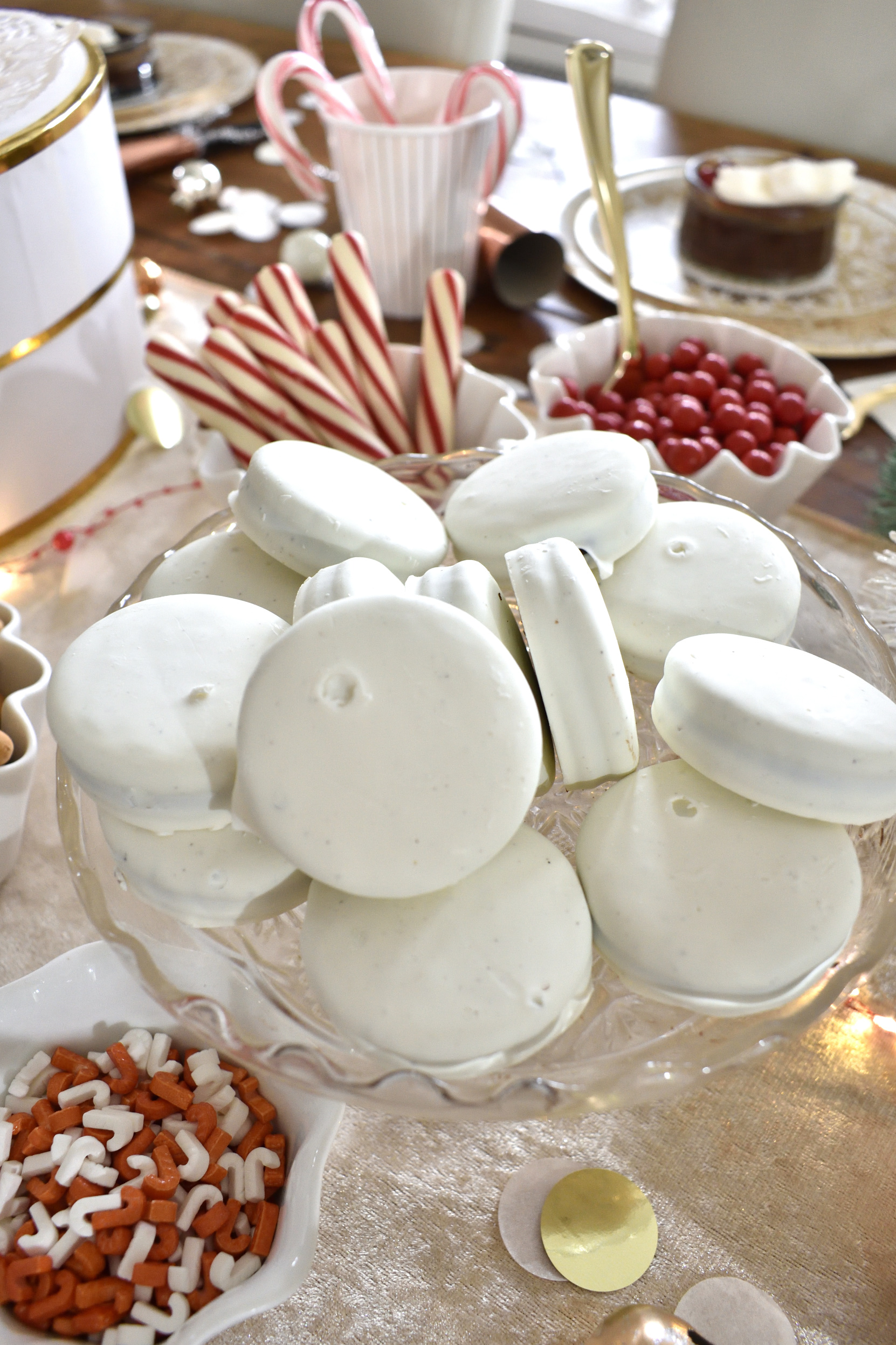 Gingerbread decorating party