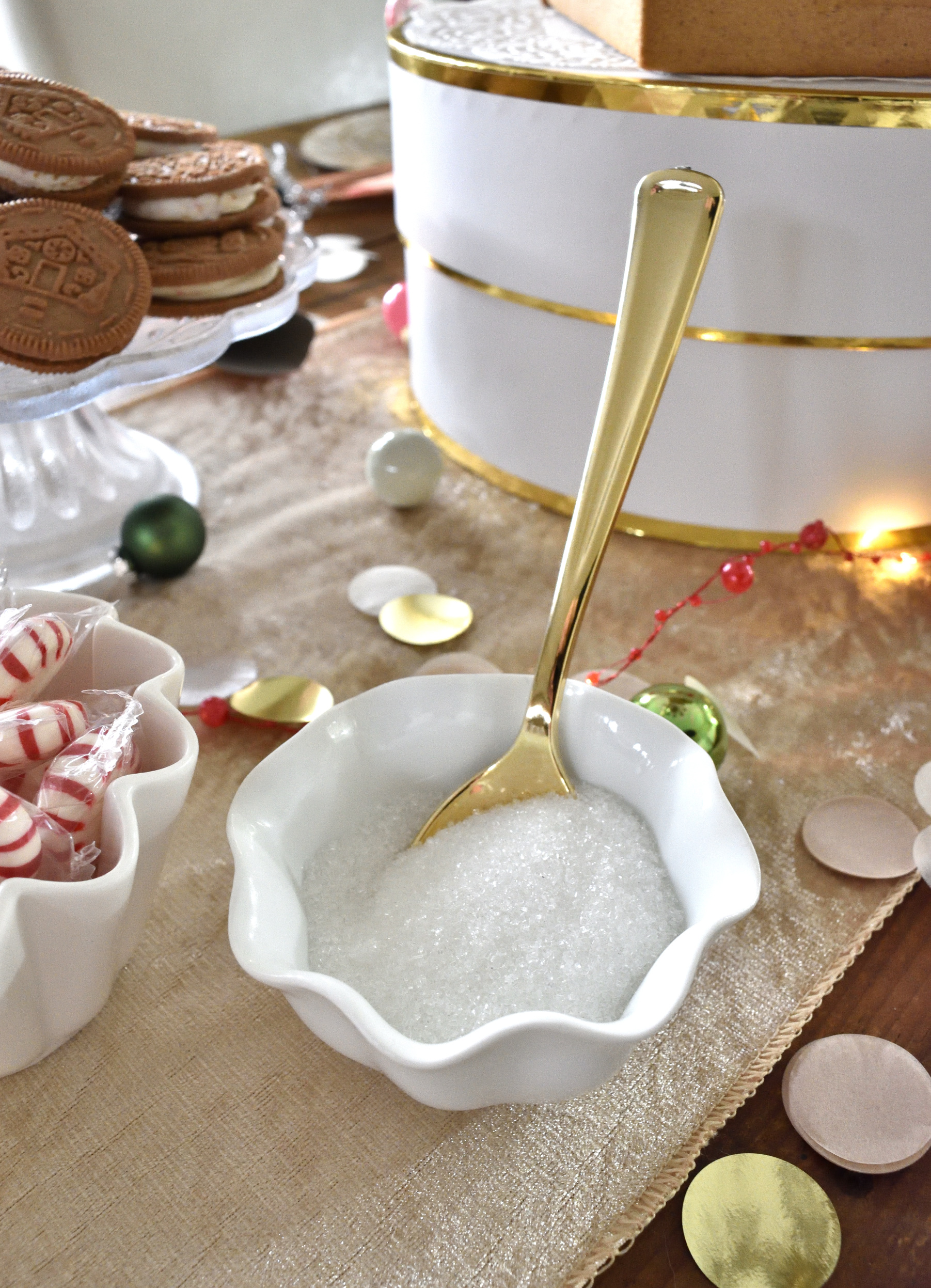 gingerbread decorating