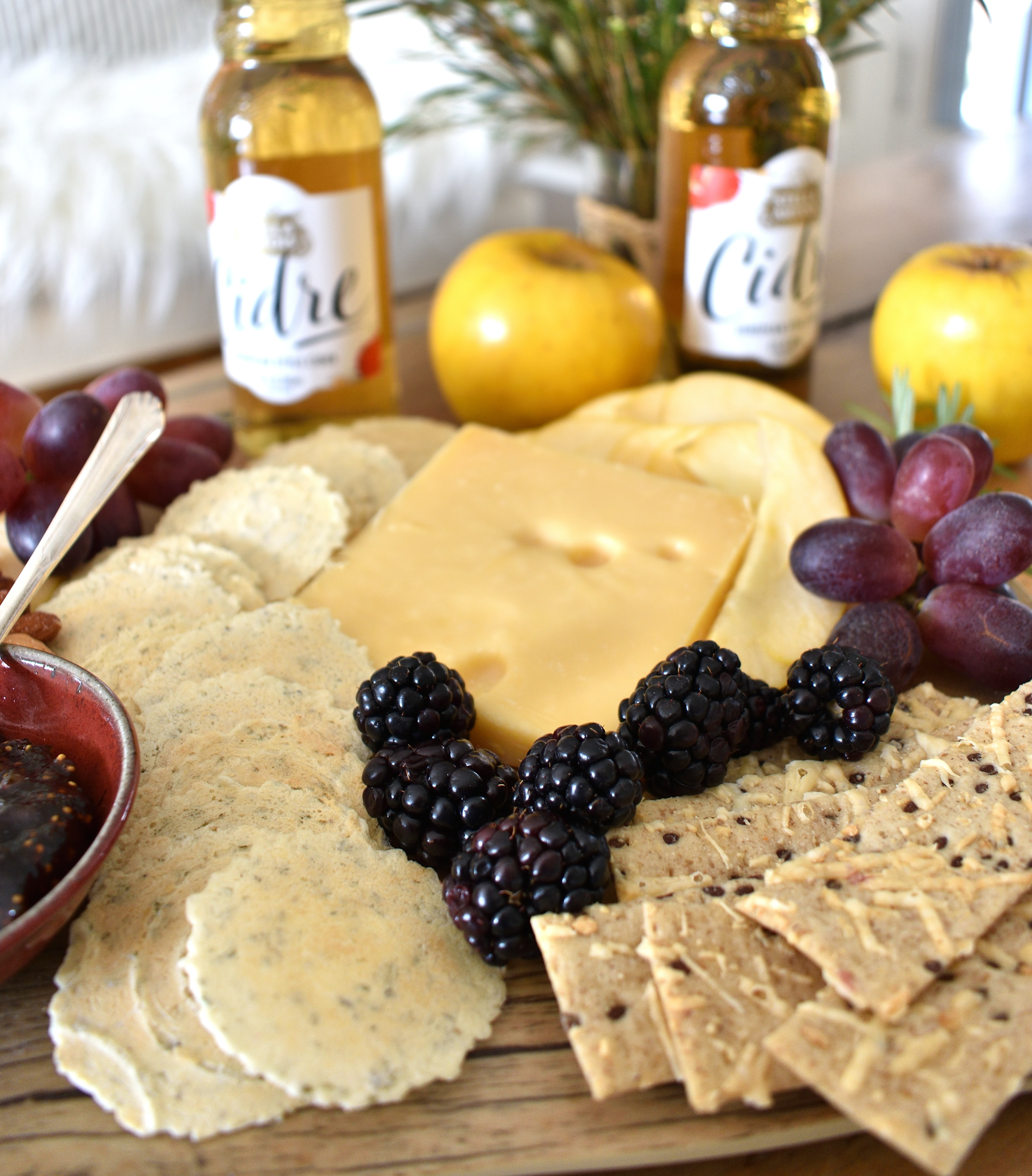 apples and cheese appetizer