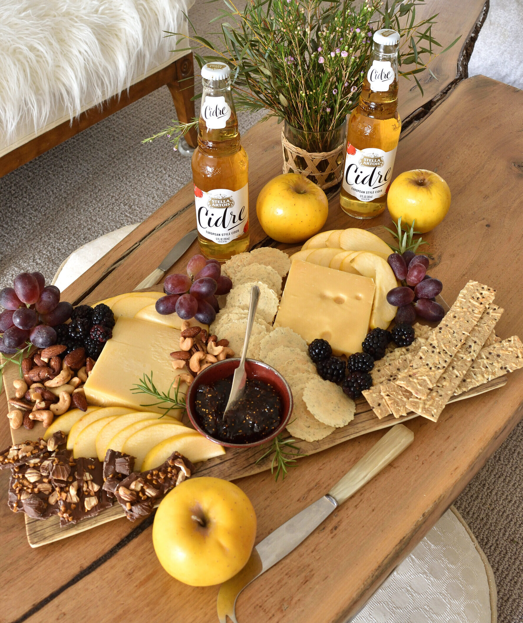 apple inspired appetizer board