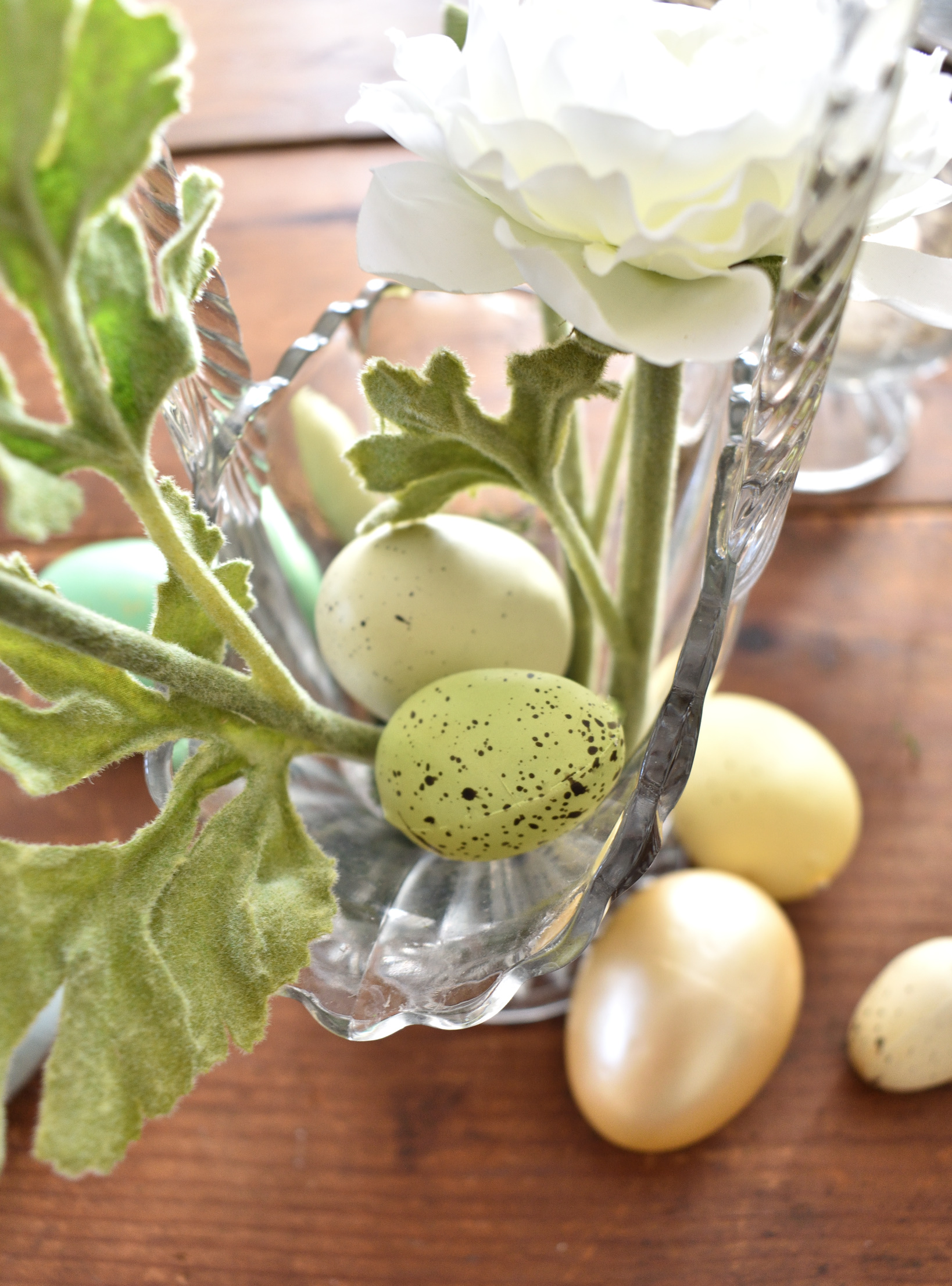 springtime table details