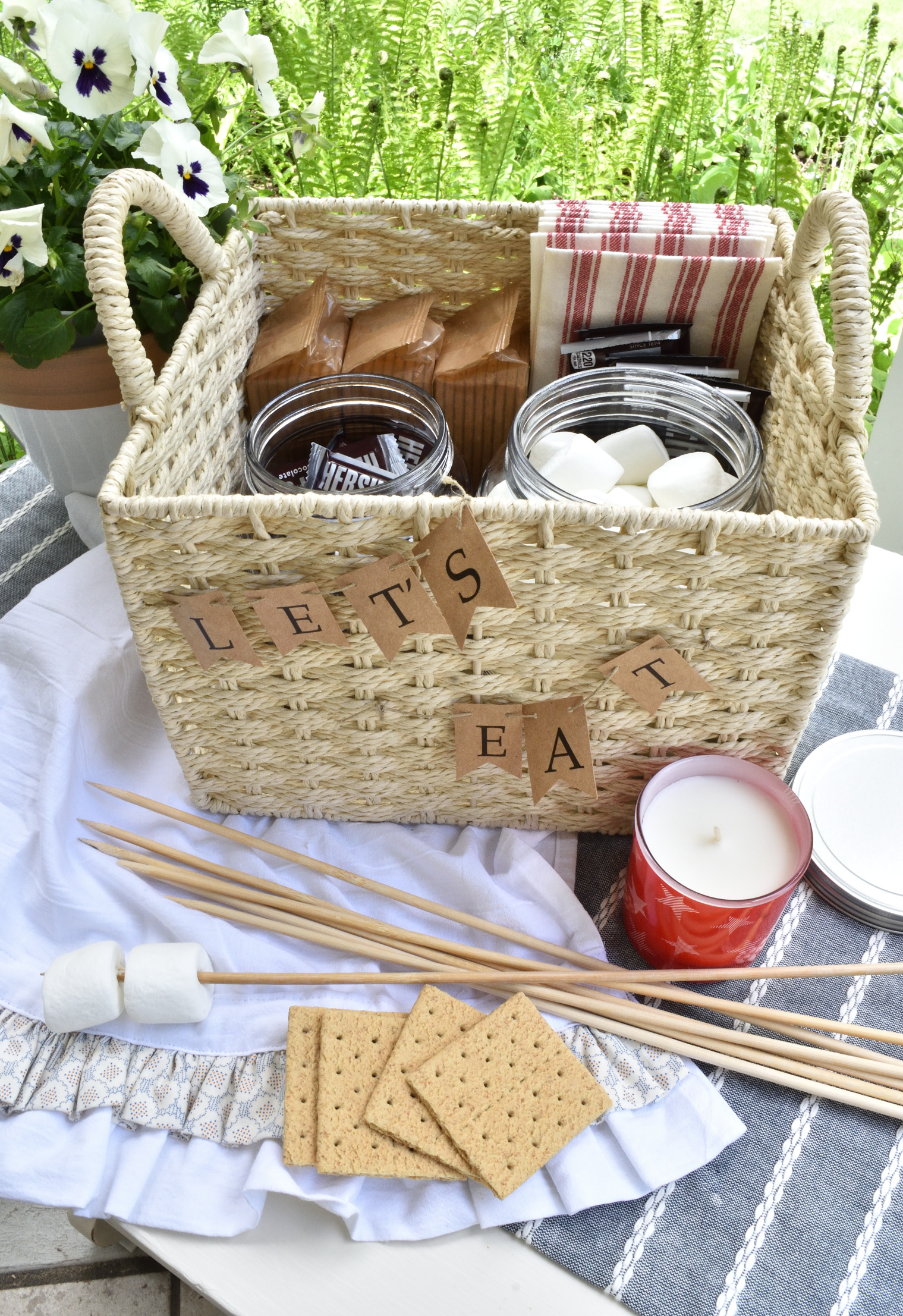 An easy s'mores bin