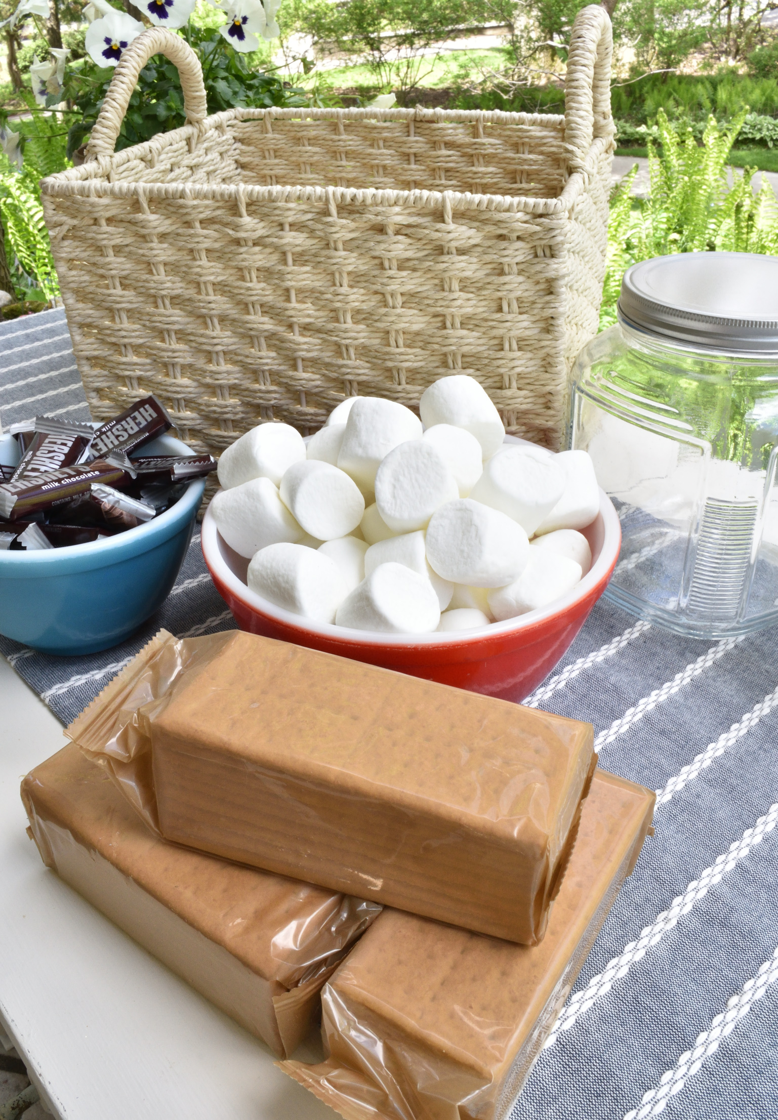 s'mores bin